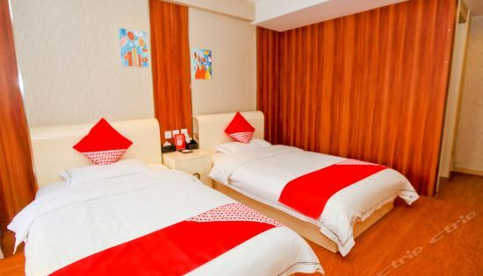 Room with river view - Ge Shen Holiday Inn