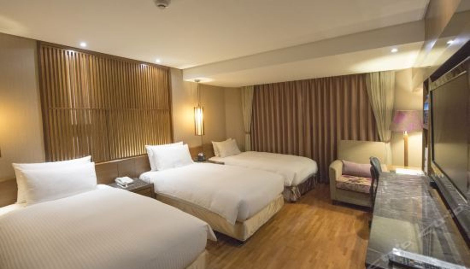 Tripla - Lealea Garden Hotels Taipei