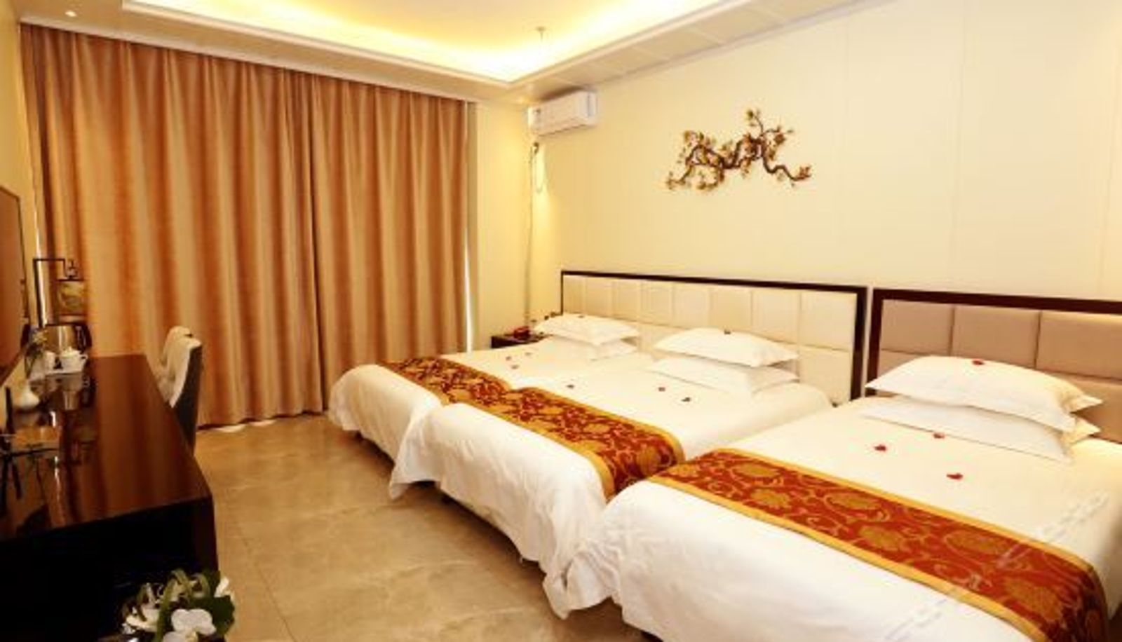 Chambre triple - Jishang Hotel