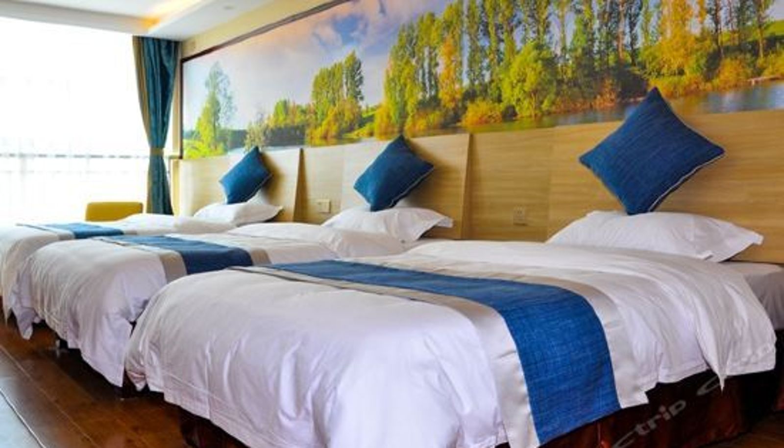Habitación triple - Yangguang Meiju Hotel