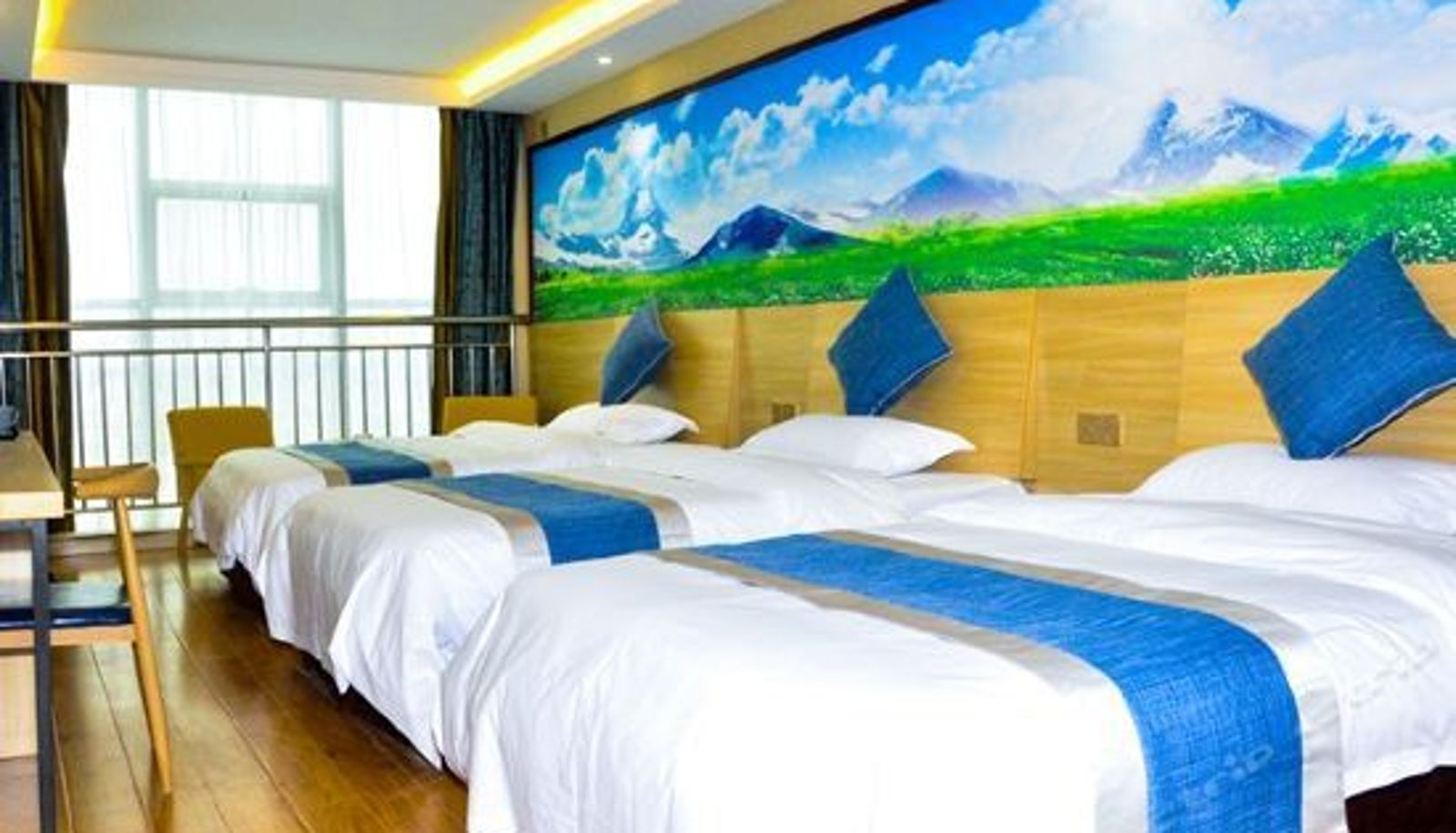 Habitación triple - Yangguang Meiju Hotel