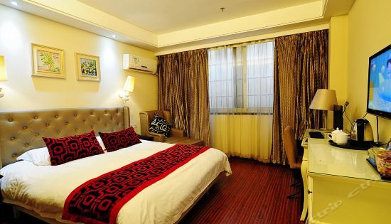 Camera business - The New Kuanglu Hotel
