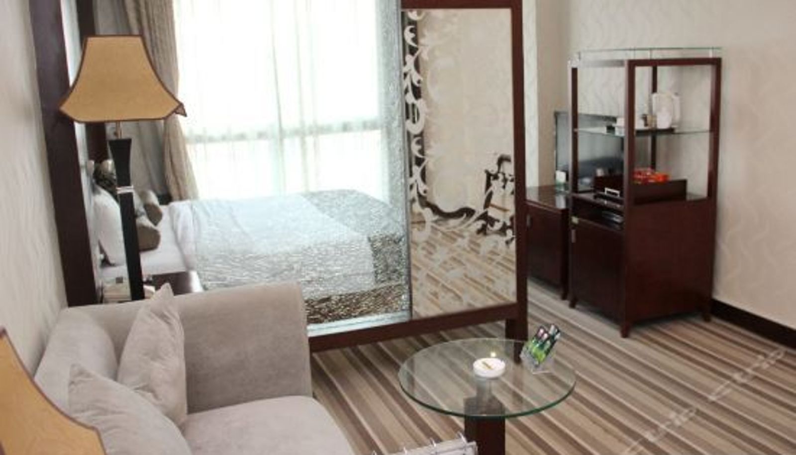 Business room - Eastern Pearl Hotel
