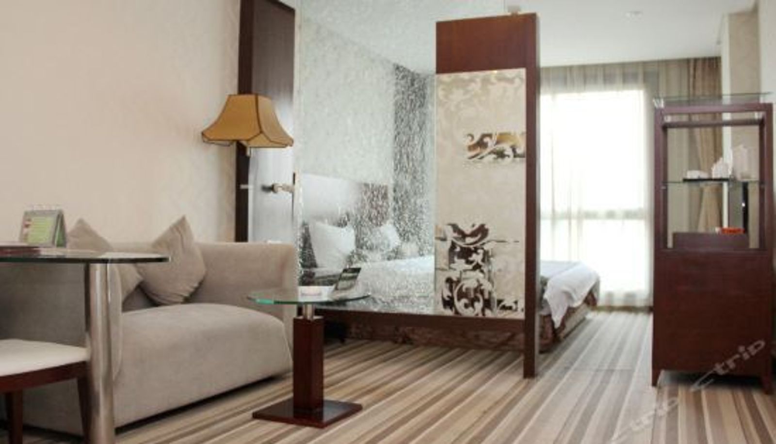 Business room - Eastern Pearl Hotel