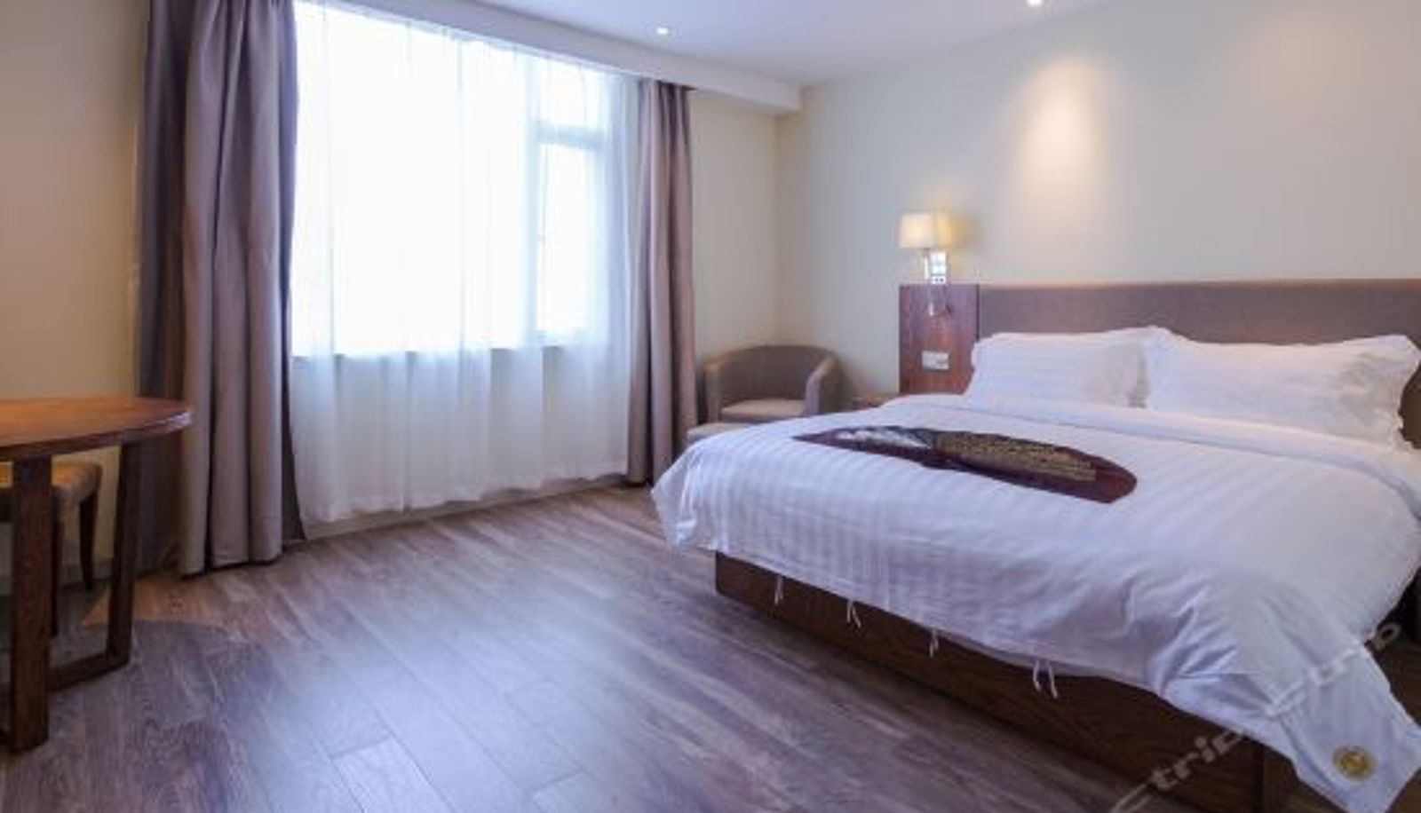 Business room - Harvest Qilin Hotel