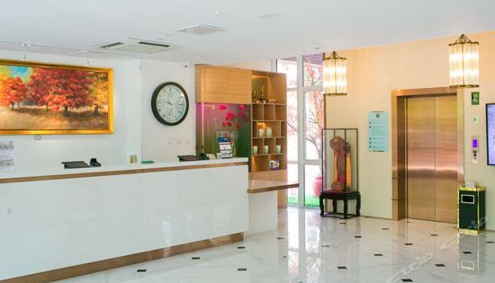 Rezeption - Bridal Tea House Hotel (Yantai Zhifu)