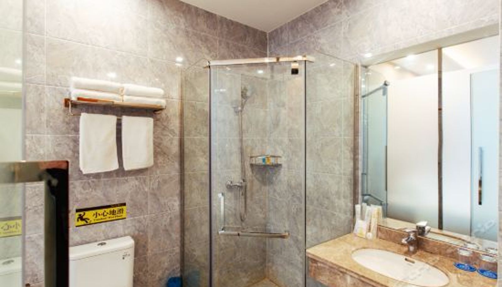 Superior room - Xi Nuo Hotel (Chongqing Huangnibang)