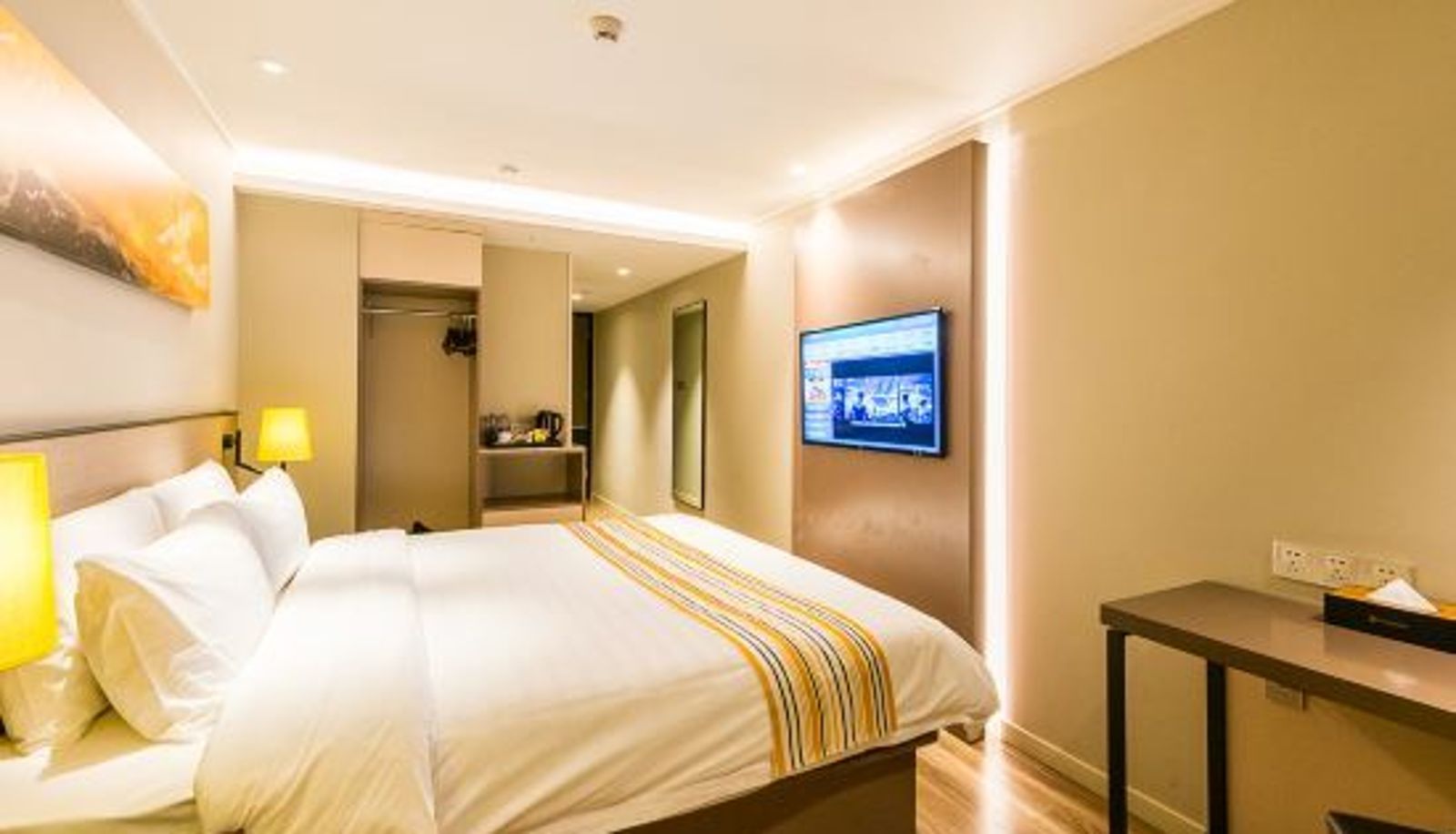 Business room - Home Inn Plus (Nanjing South Railway Station North Square Lvdi Zhichuang)