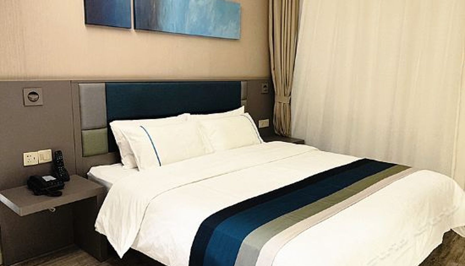 Pokój typu business - Home Inn Selected (Qingdao North Railway Station Jinshui Road)
