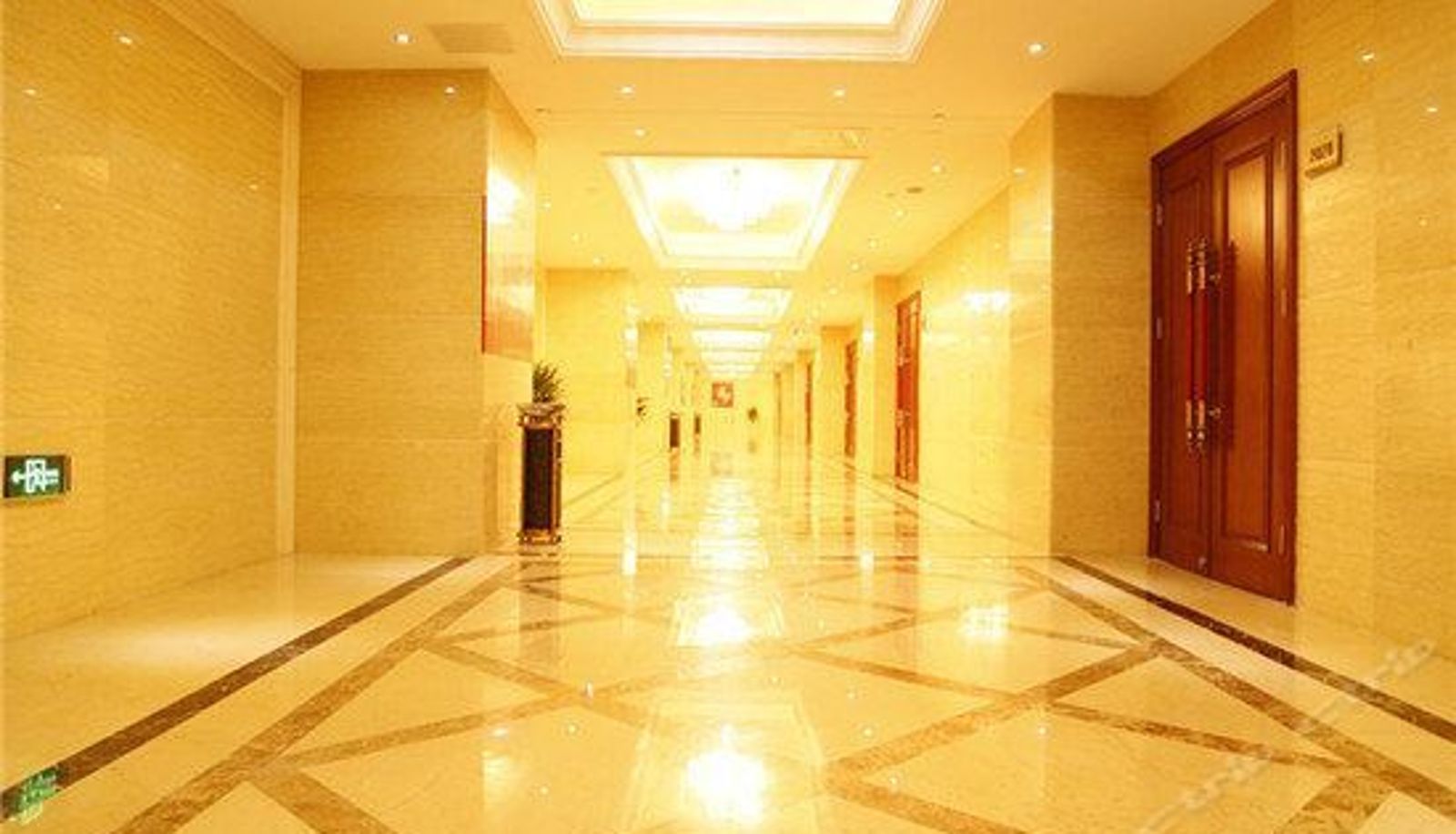 Reception - Oriental Xuanwu Hotel