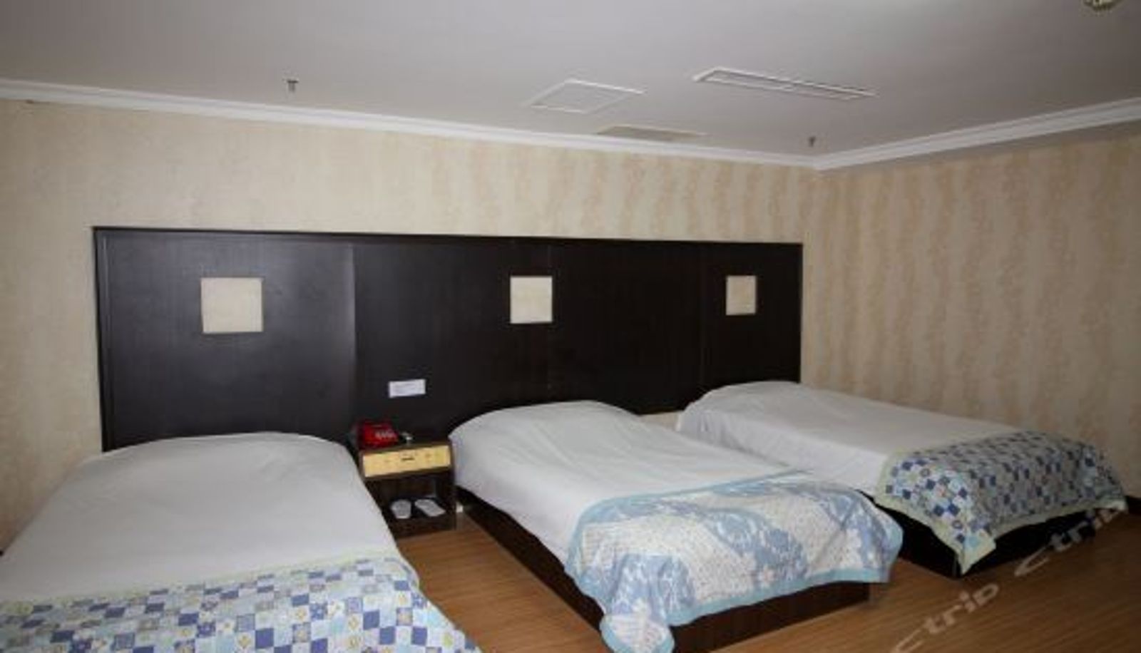 Dreibettzimmer - Runhua Hotel