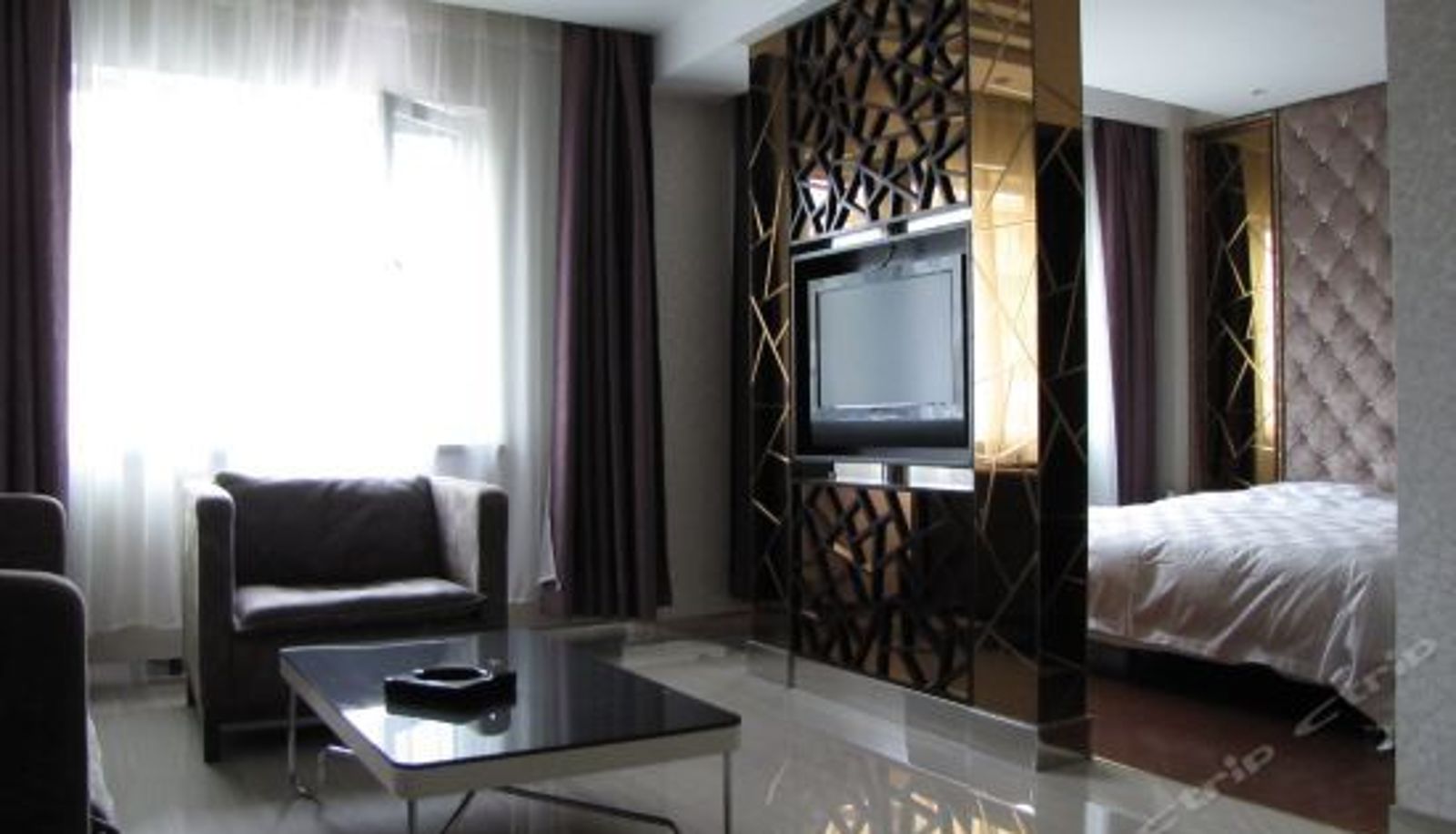 Suite - Shunfeng Hotel