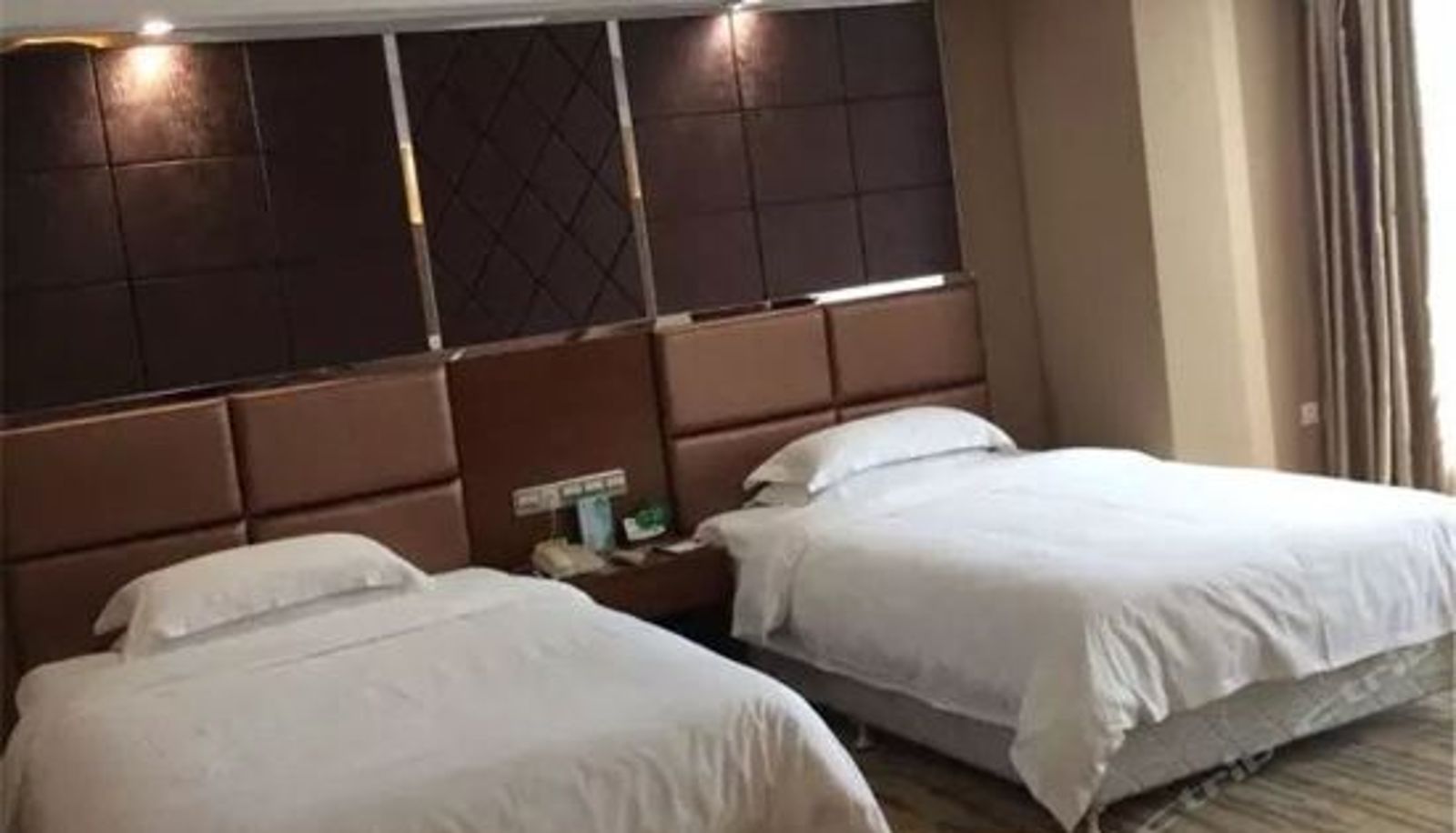 Camera superior - Zhongtai Business Hotel