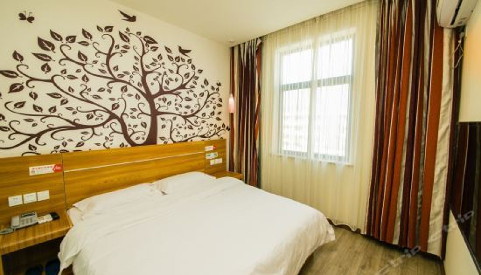 Kamer met uitzicht op het meer - Thank You Inn Kaifeng Longting Scenic Spot Qingming Shangheyuan
