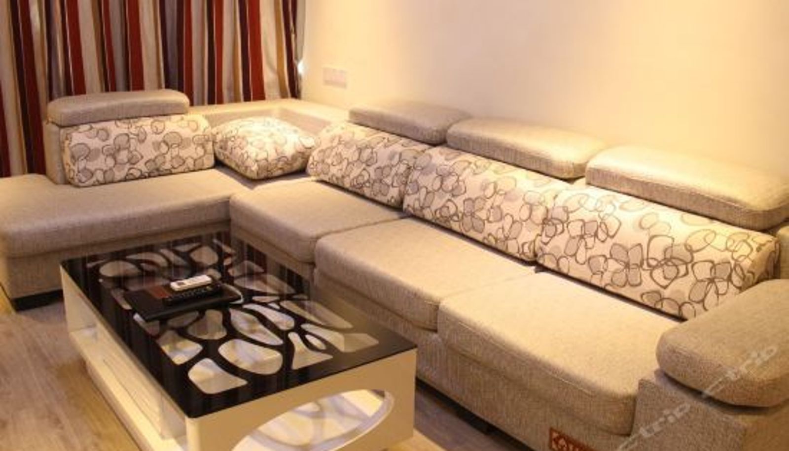 Kamer met uitzicht op het meer - Thank You Inn Kaifeng Longting Scenic Spot Qingming Shangheyuan