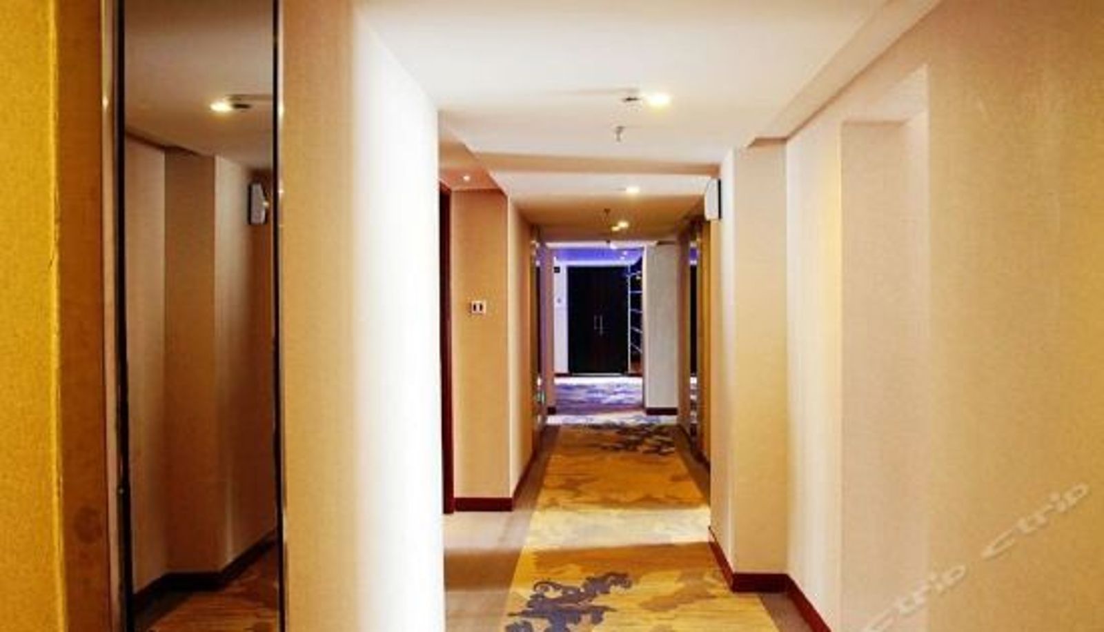 Rezeption - Jiangjun Yashu Metro Station) Motel (Hohhot Drum Tower