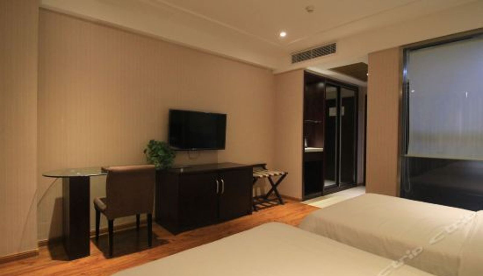 Dreibettzimmer - GreenTree Inn (Yantai Yingchun Street Lvse Jiayuan)
