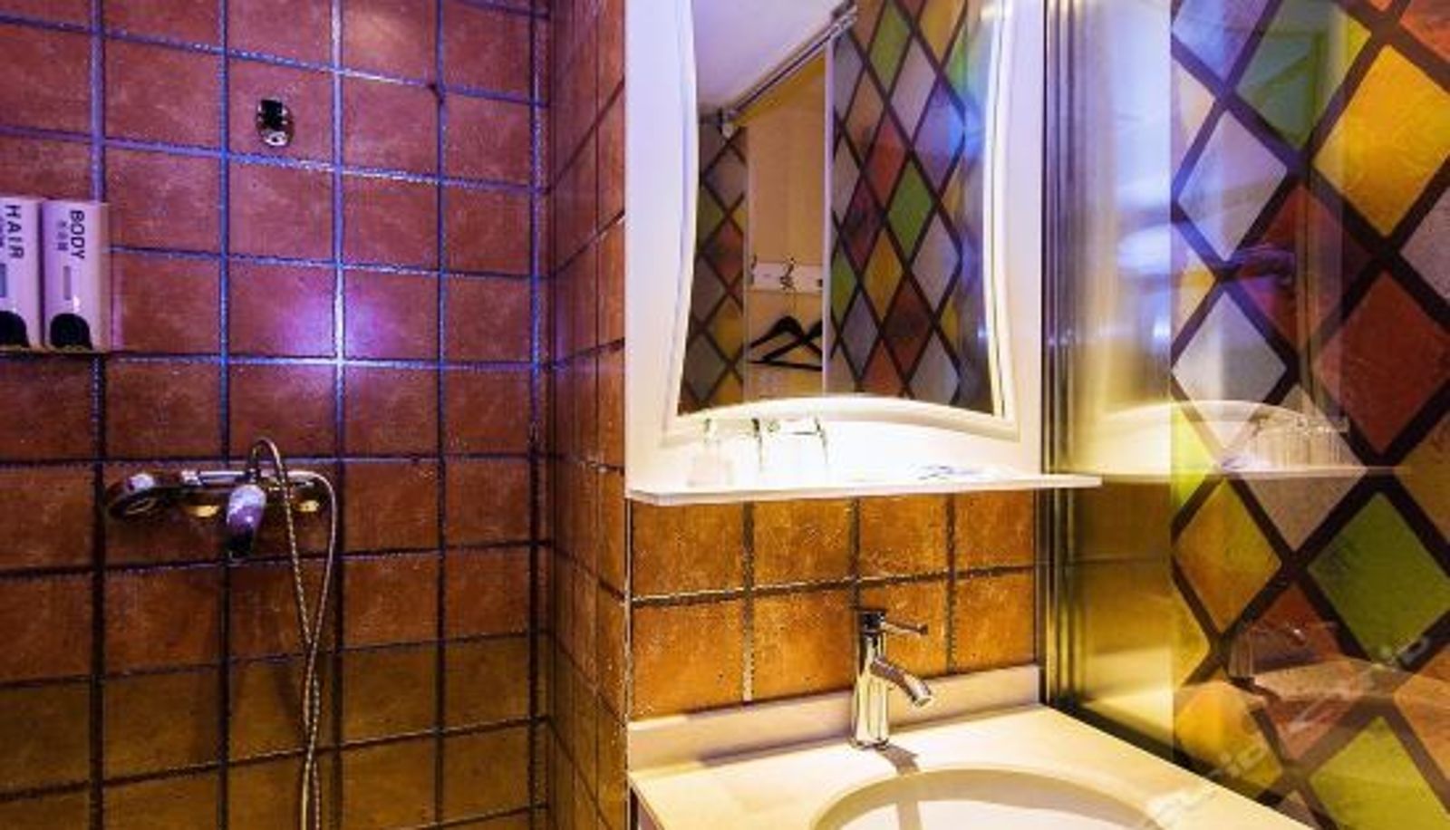 Vista interna - MJ Boutique Hotel