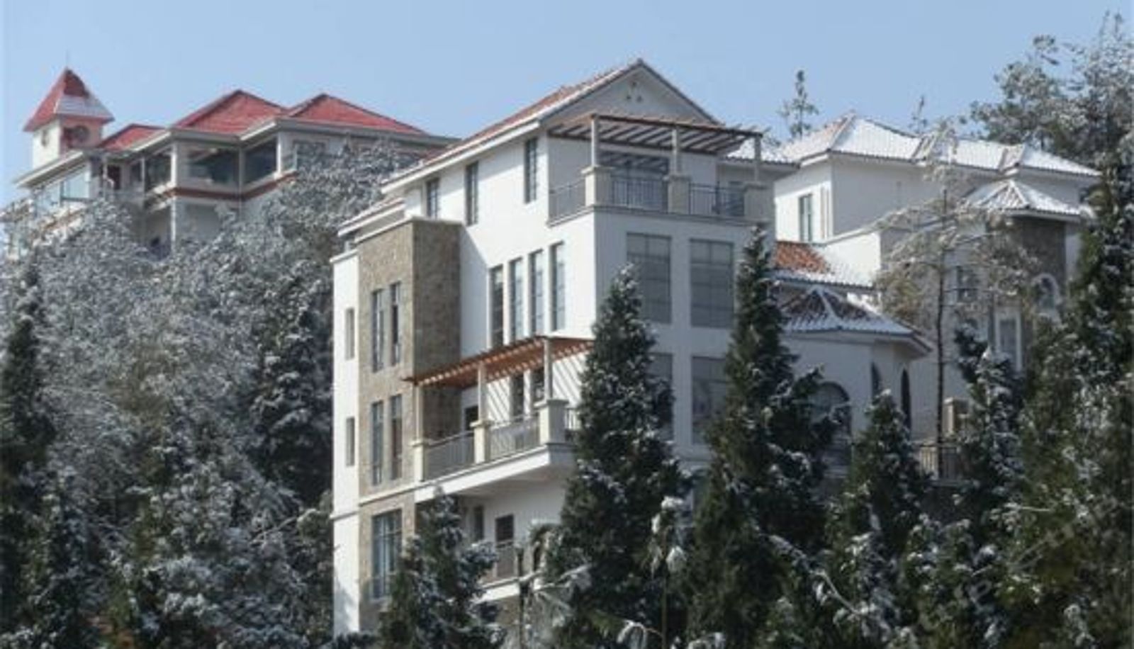 Innenbreich - Taohuayuan Holiday Hotel