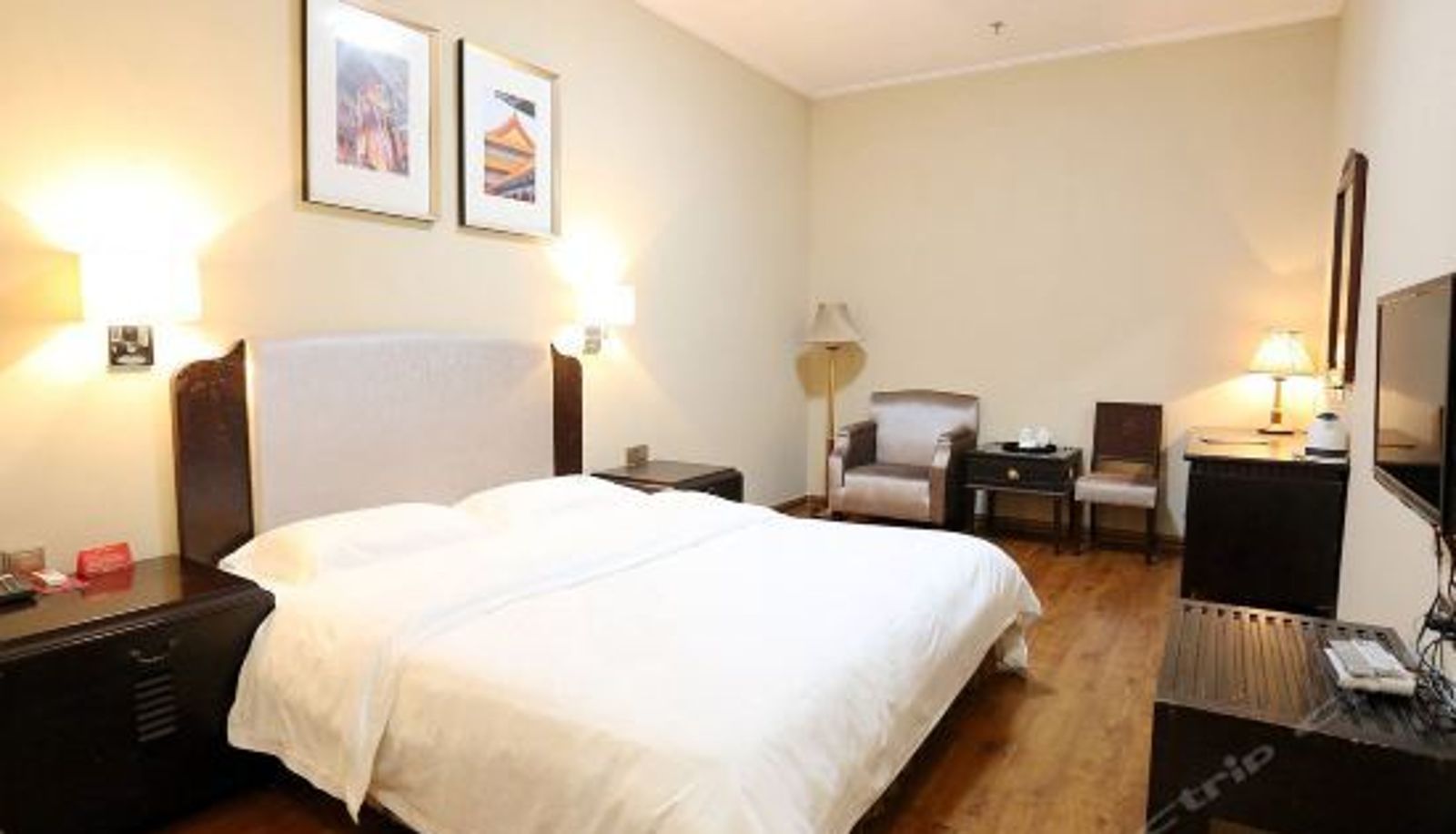 Room with lake view - rich-hotel