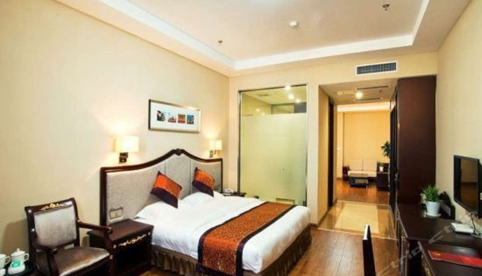 Room with lake view - rich-hotel