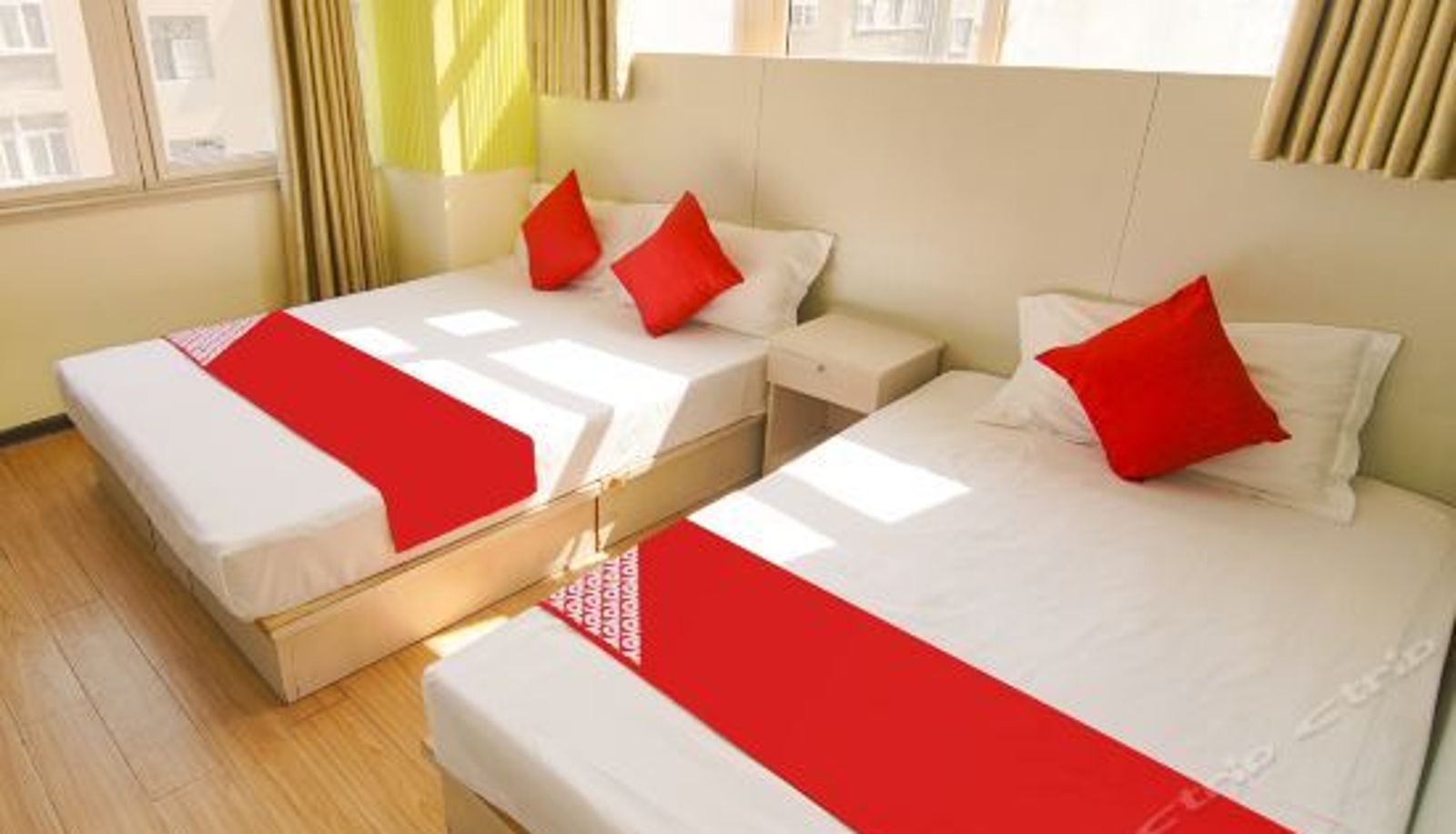 Habitación familiar - YINGKEJIAYI HOTEL