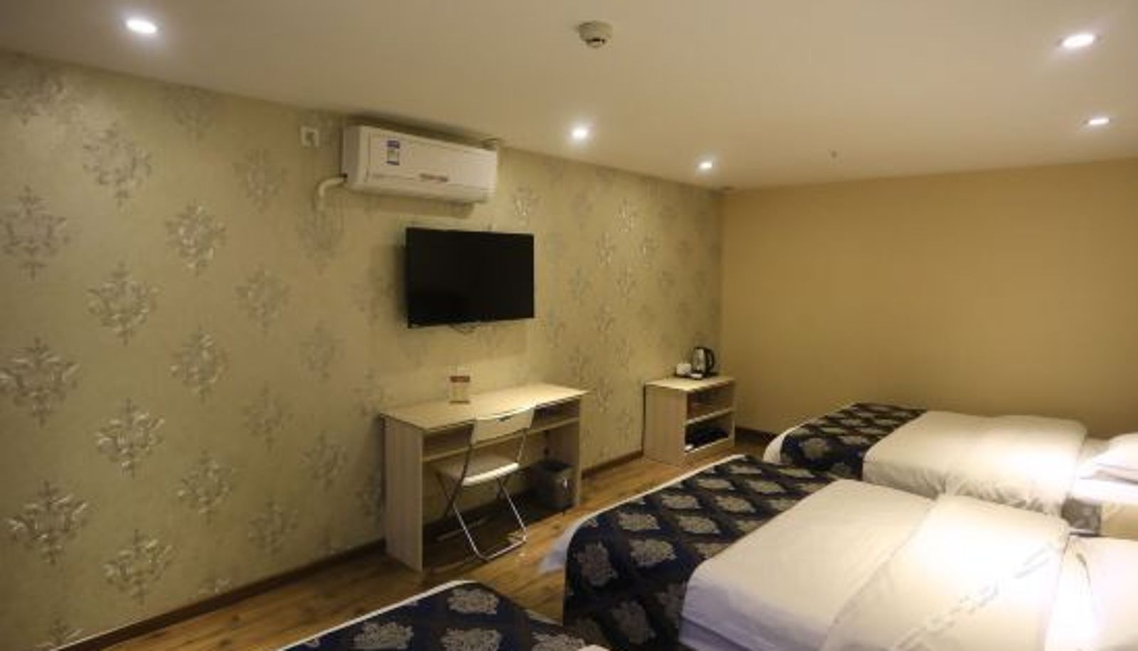 Tripla - Yuelai Hotel