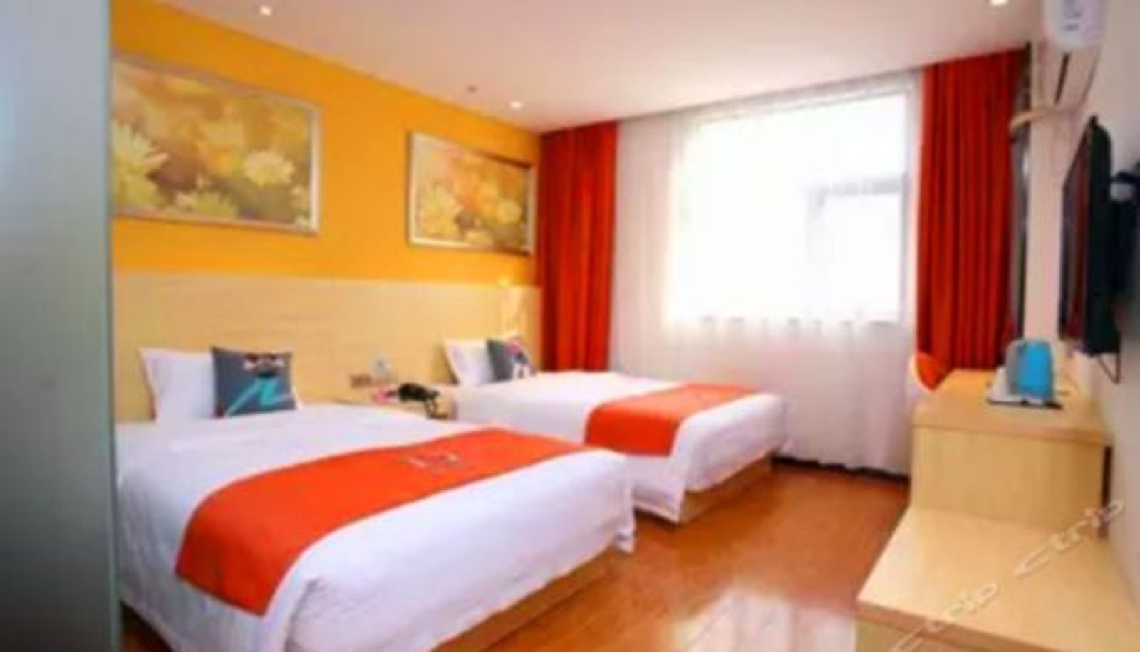 Camera business - Rui Heng Hotel