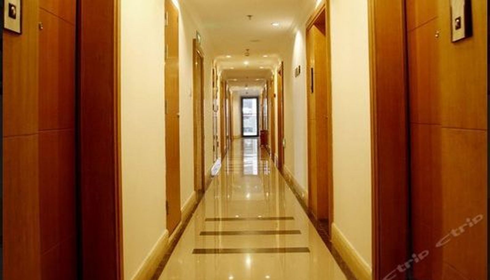 Réception - Jiwu Apartment Hotel (Chongqing Guanyinqiao)