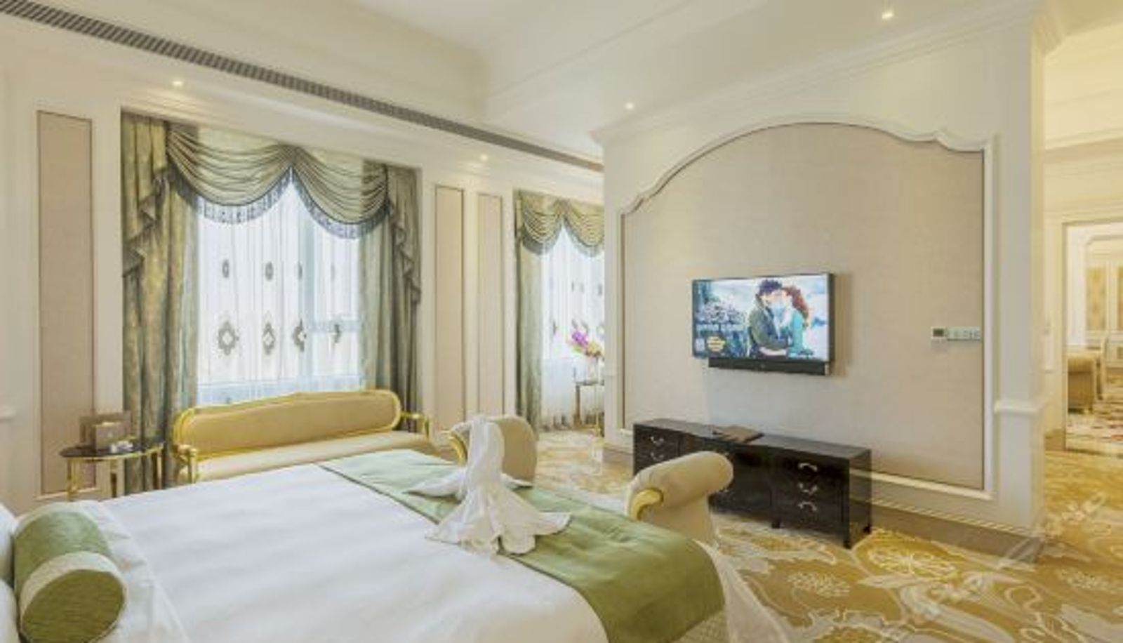 Dreibettzimmer - Hua He International Hotel