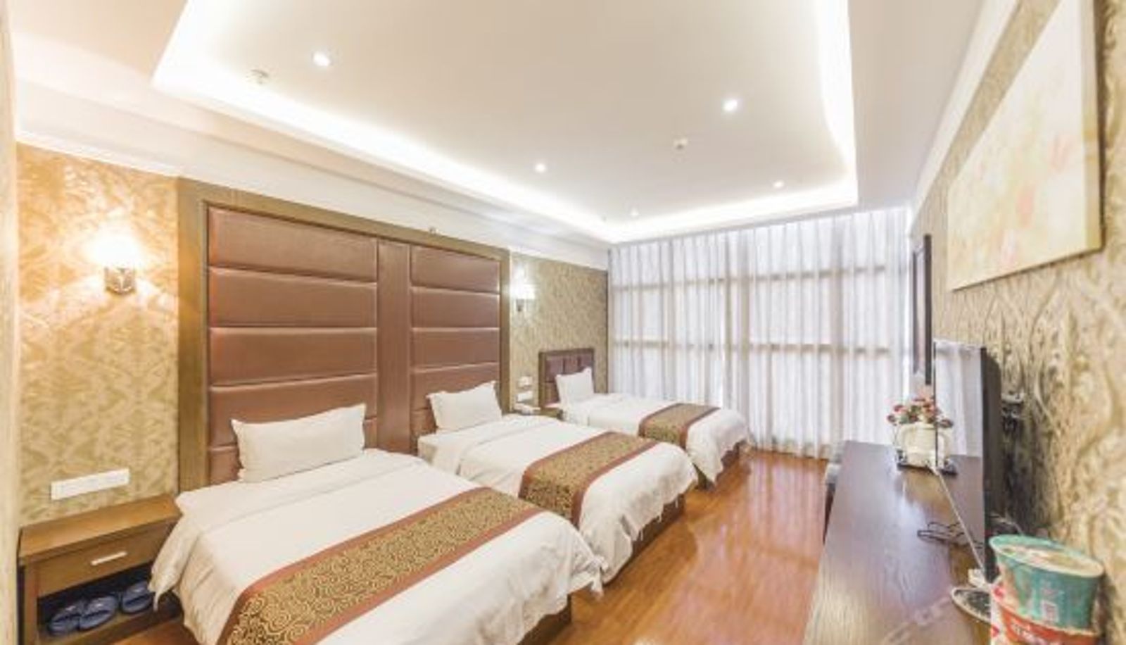 Tripla - Boston Hotel