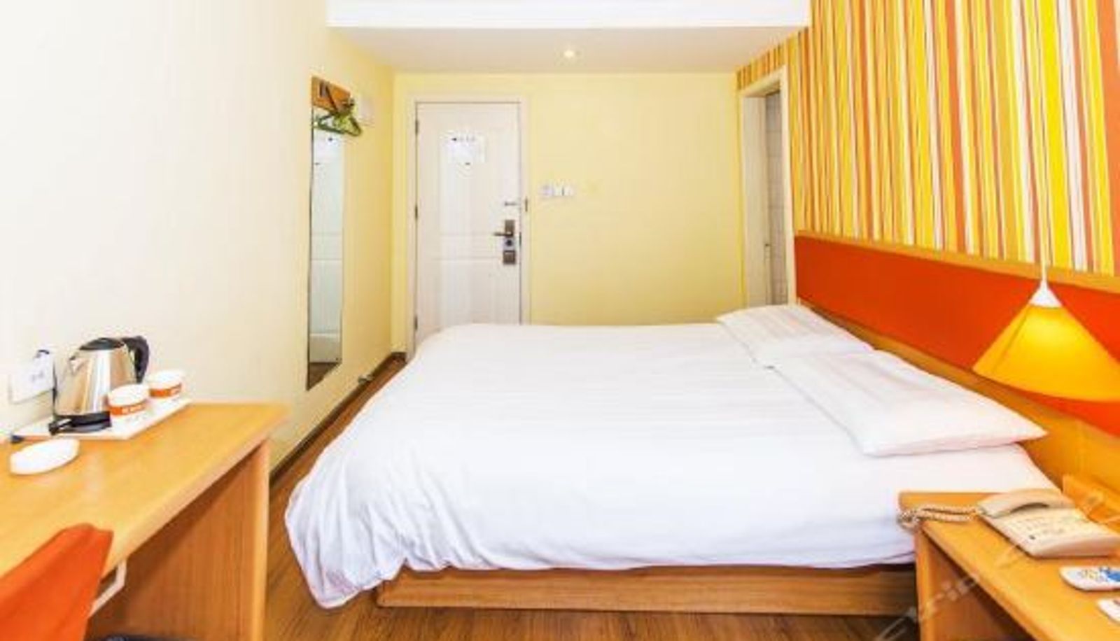 Camera business - Home Inn (Chongqing Jiangbei Airport Shuangfeng Road)