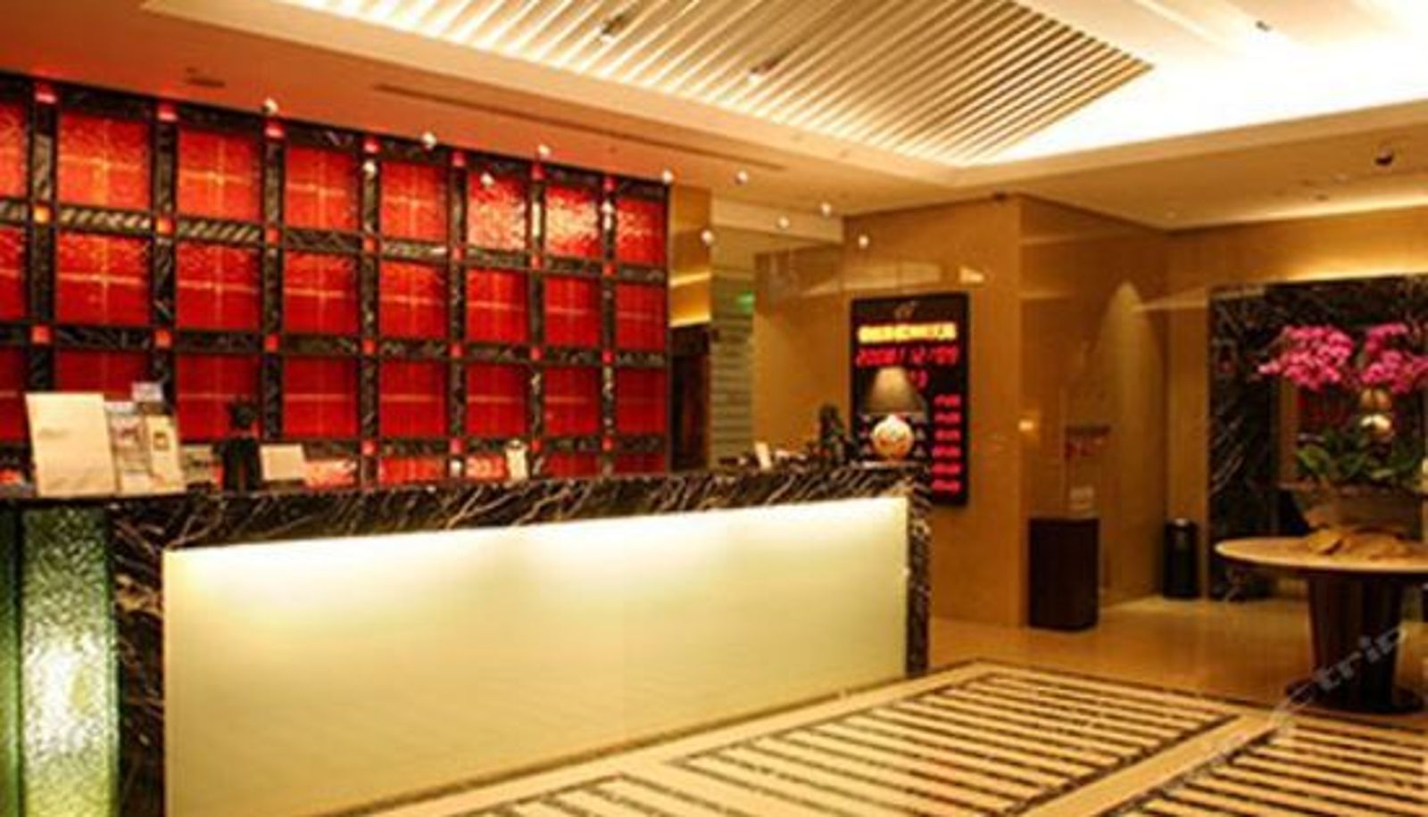 Rezeption - Grand Forward Hotel