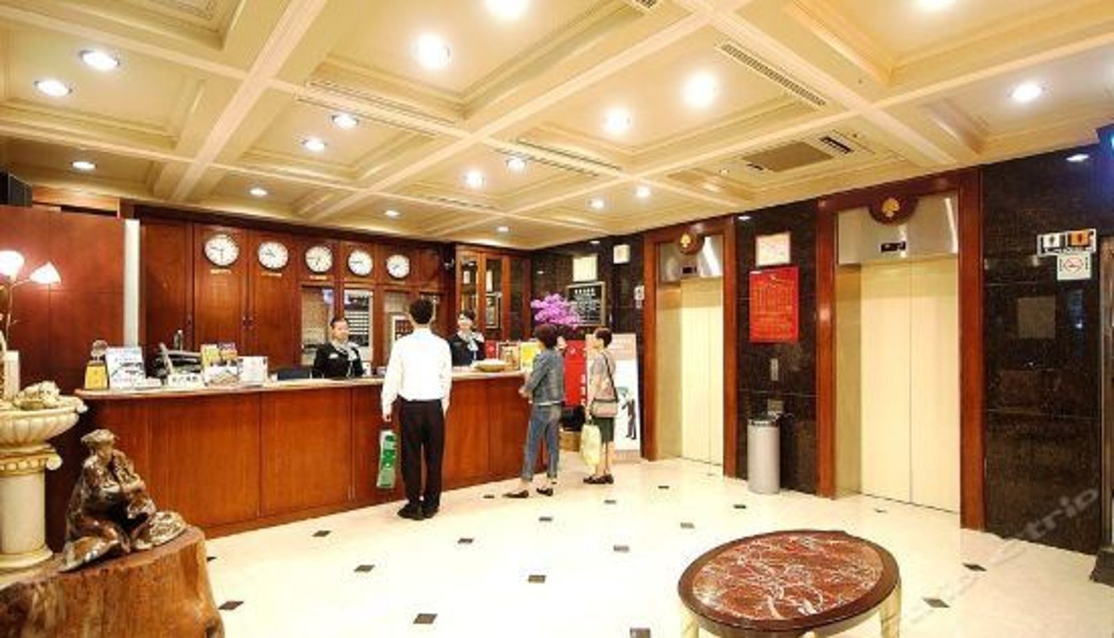Recepción - 台南剑桥大饭店-台南店