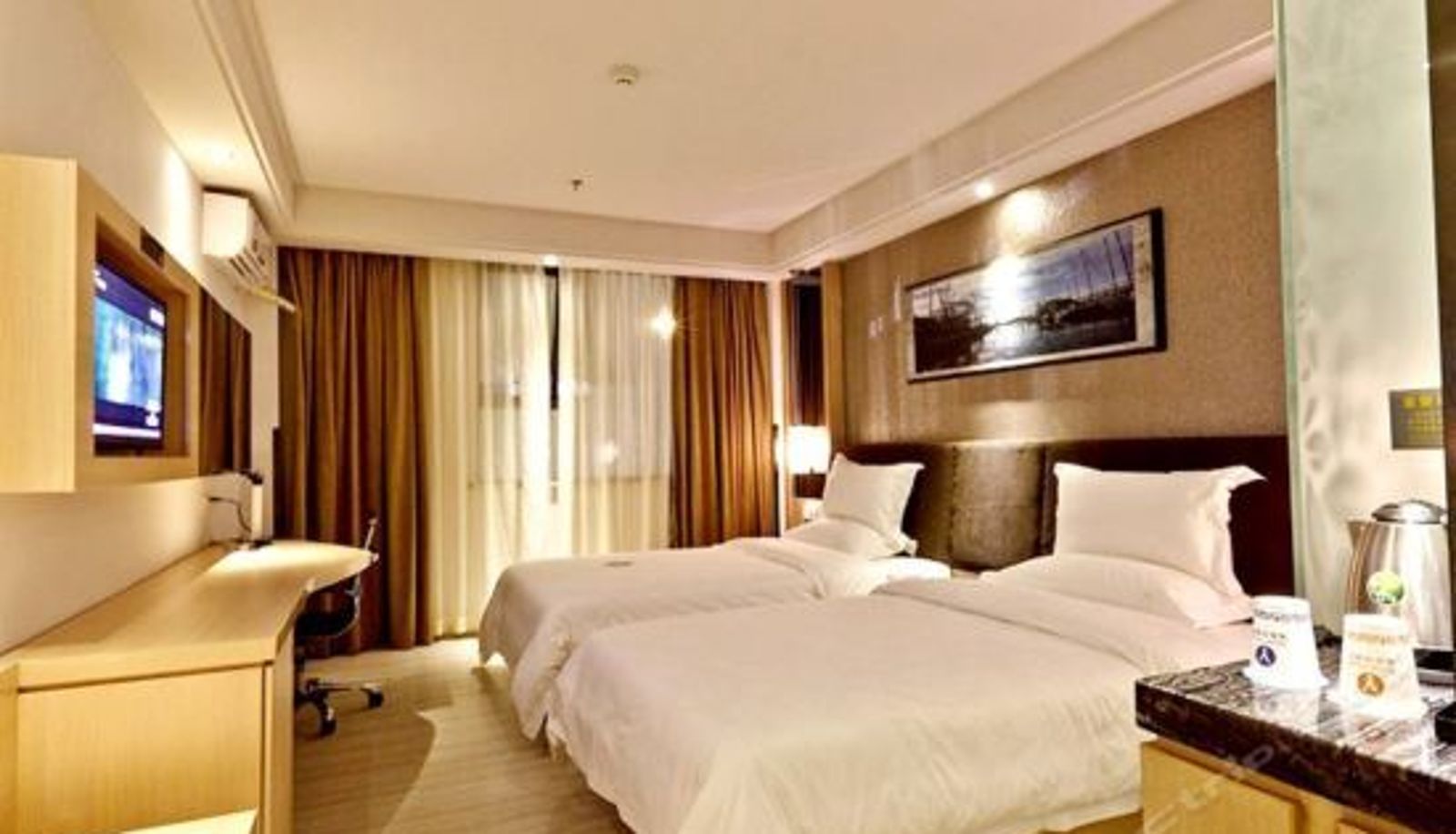 Chambre Business - 雅斯特酒店(贺州市政广场店)