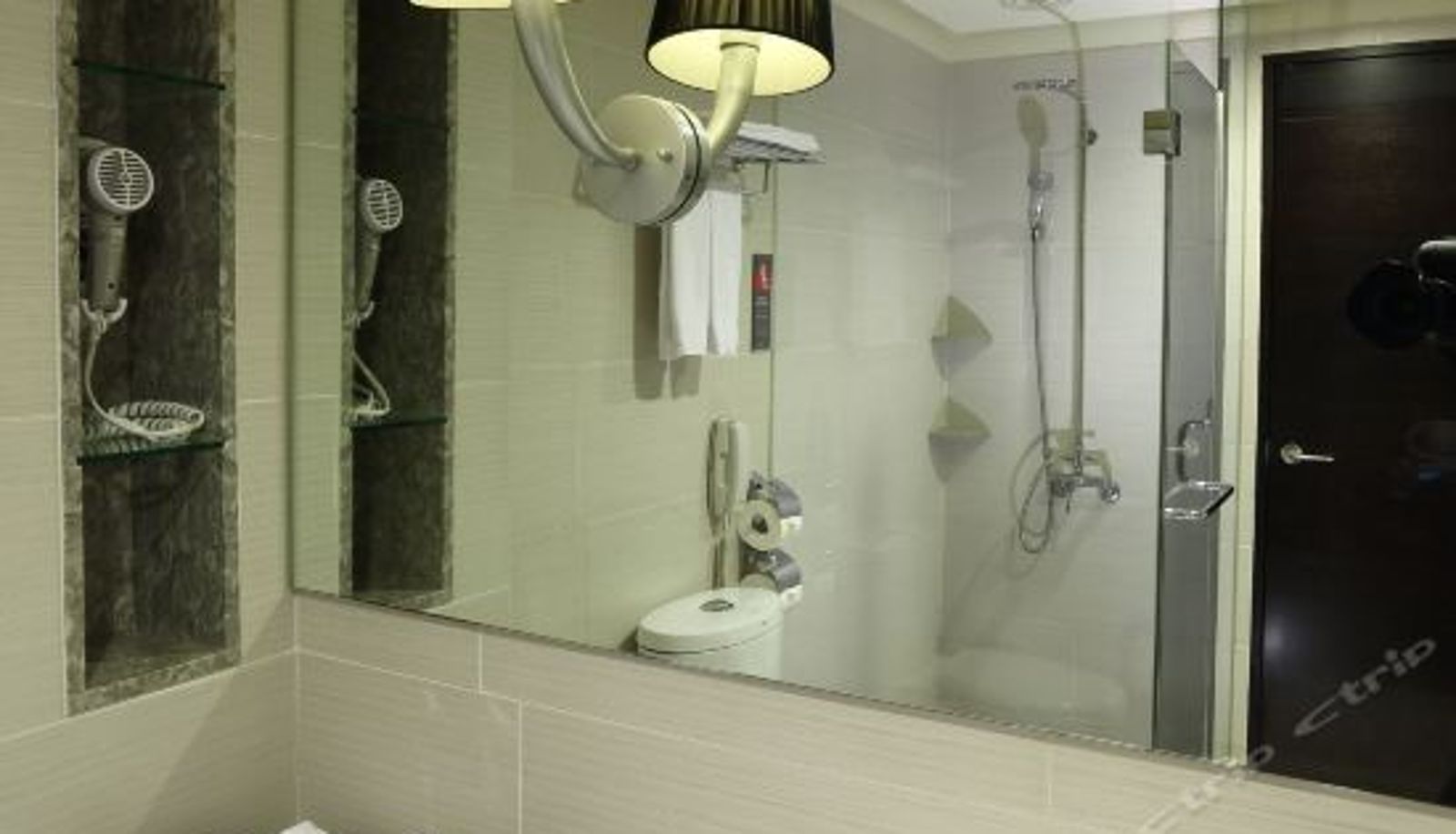 Business-kamer - 高雄商旅