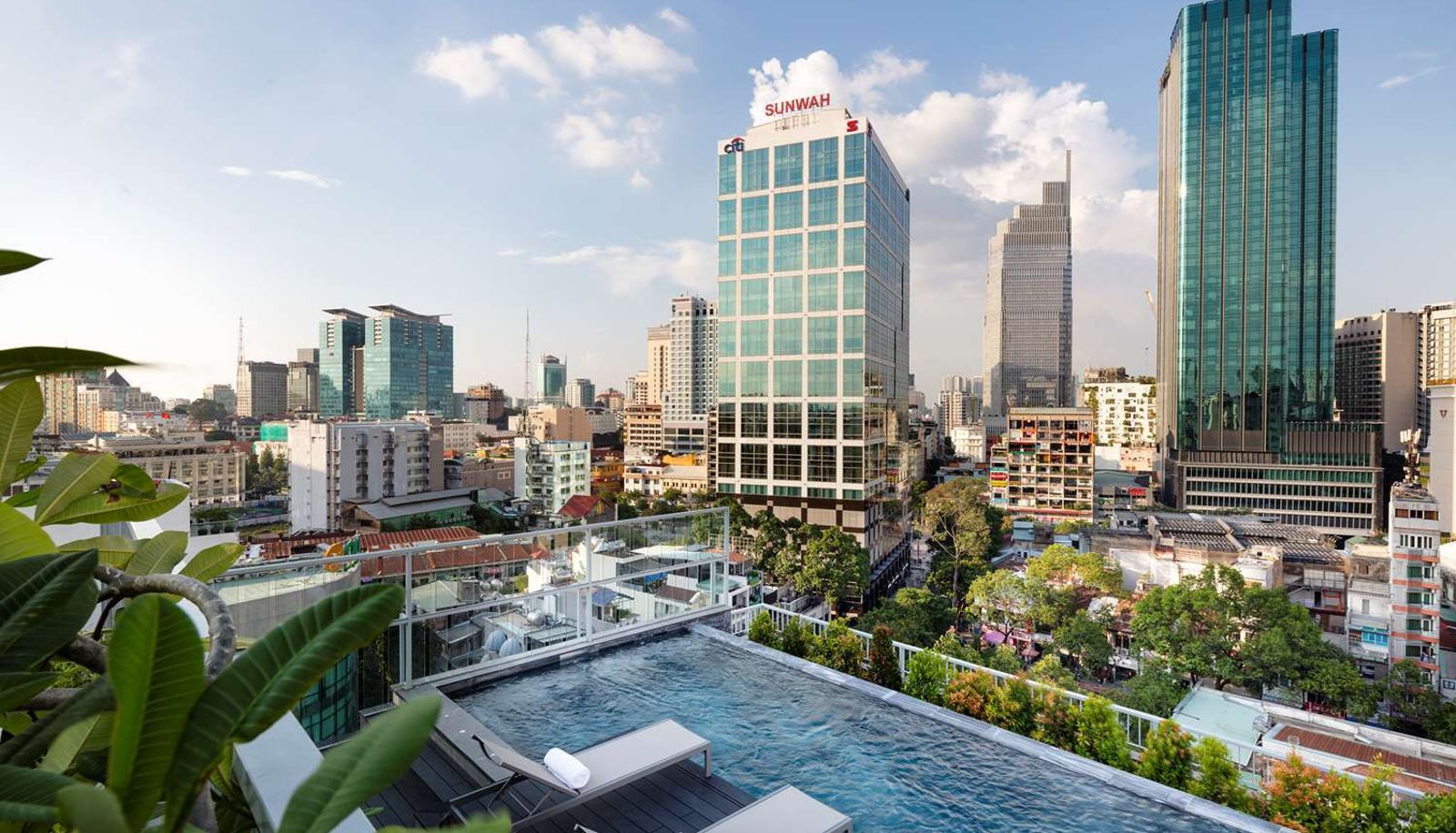 Pool - Innside Saigon Central