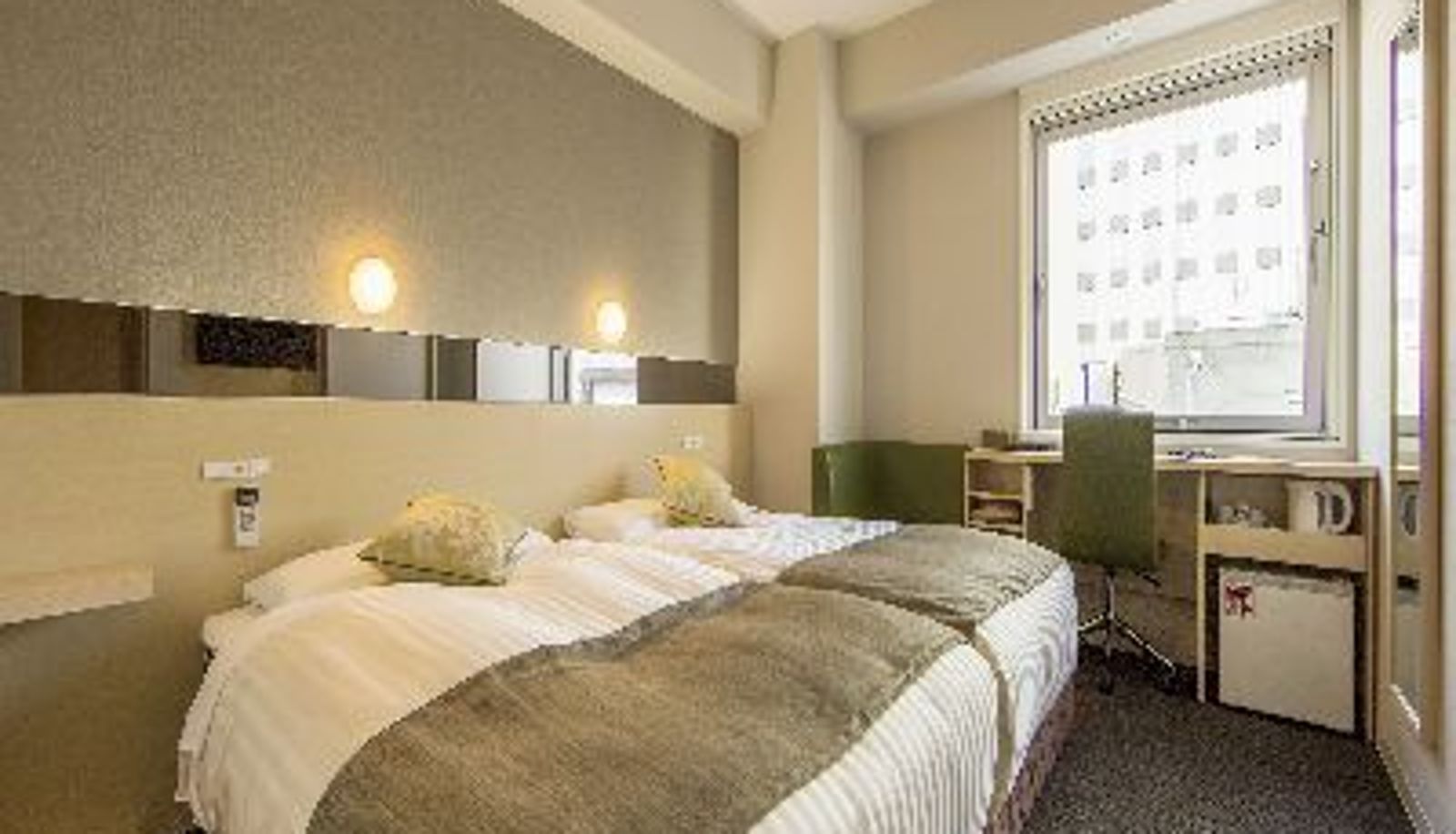 Standardzimmer (Doppel) - Super Hotel Premier Osaka Hommachi Ekimae