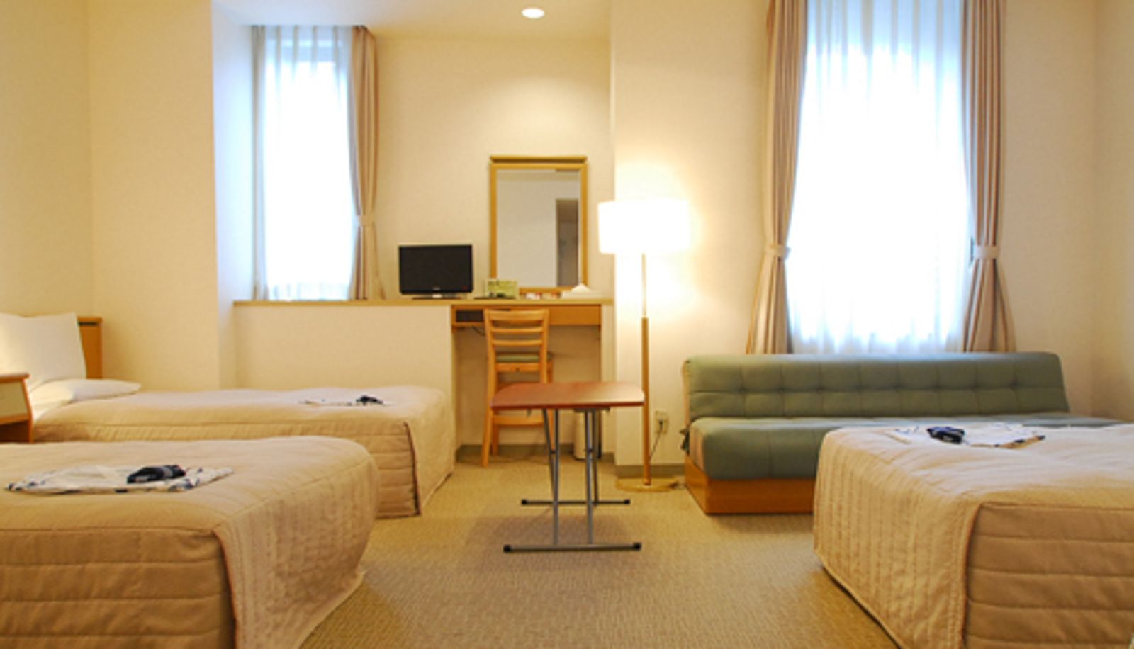 Vierbettzimmer - Shonan Village Center