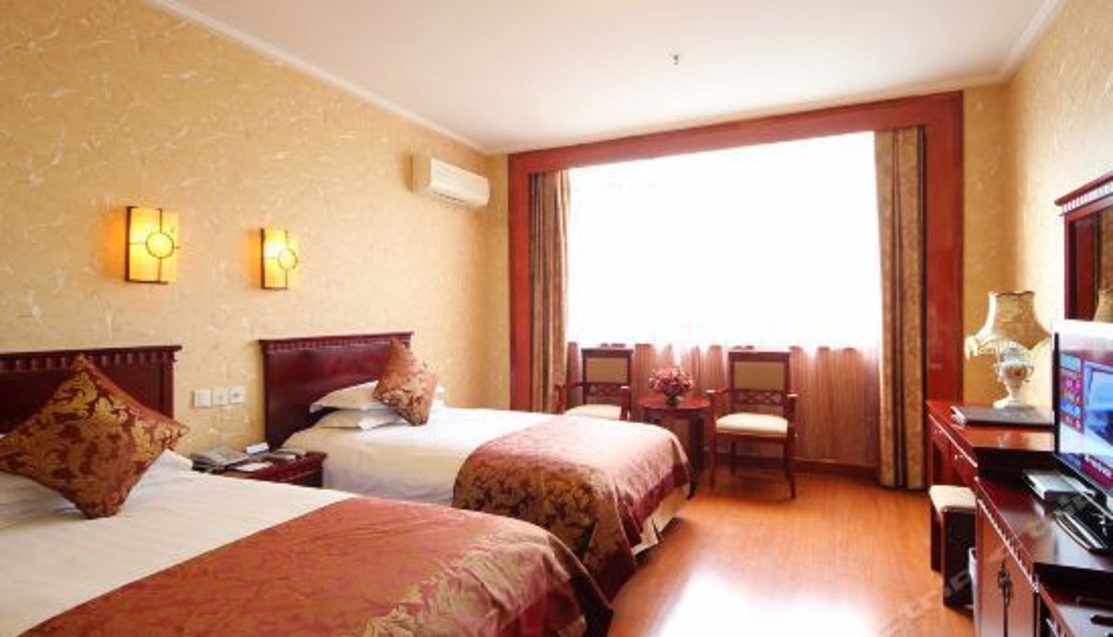Camera business - Yijiangnan Holiday Hotel