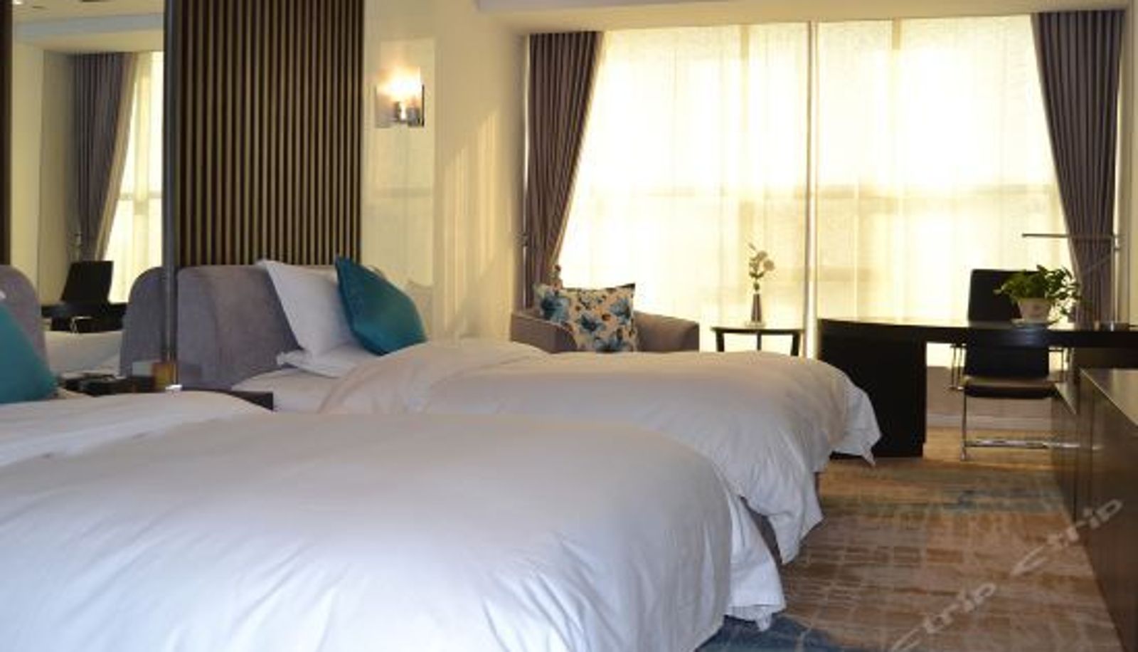 Room with river view - Gold Melody Hotel (Zibo Huaguang Road)