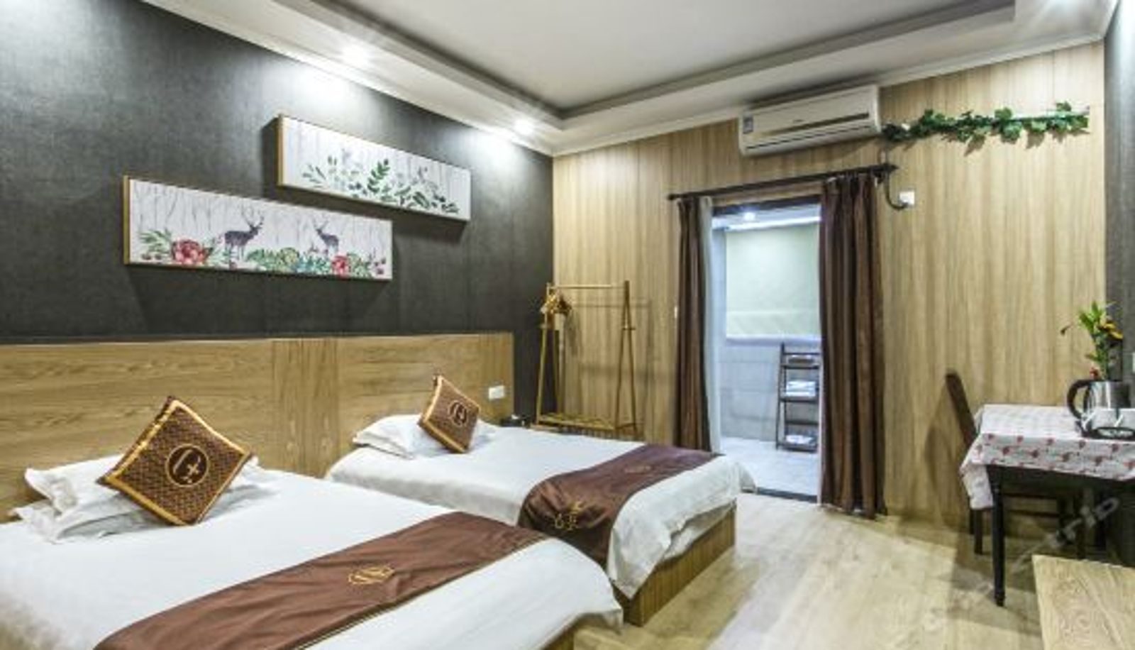 Room with river view - Q+ Shiquan Street No.5 Theme Hotel (Suzhou University)