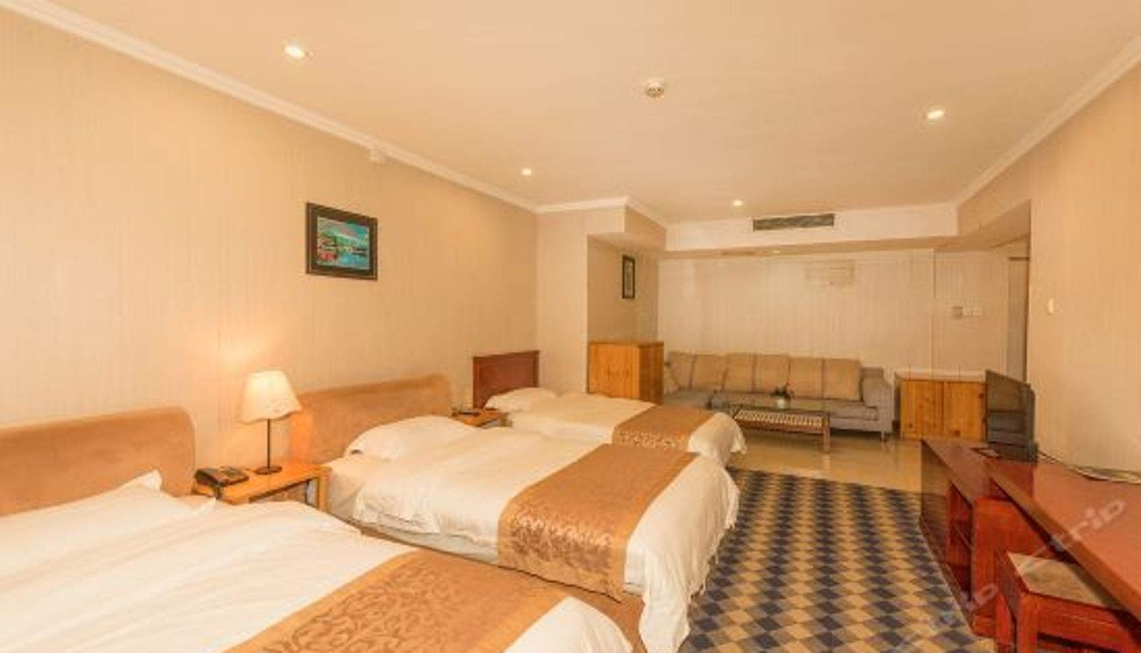 Pokój trzyosobowy - RJ Brown Hotel