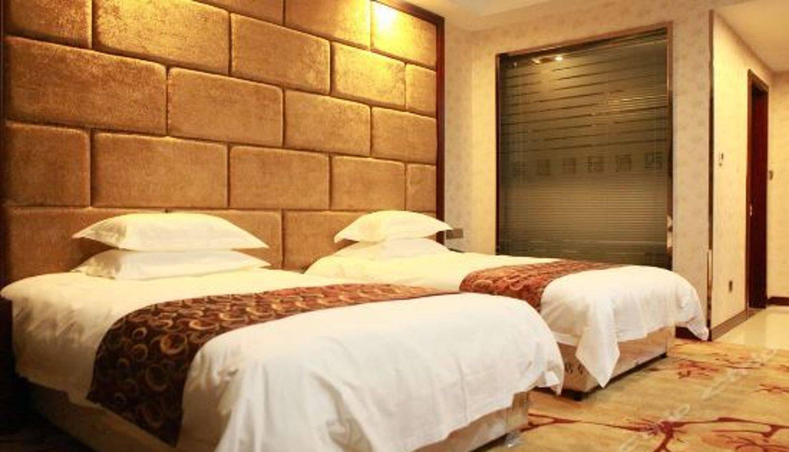 Camera superior - Zi Yi Zhenpin Hotel