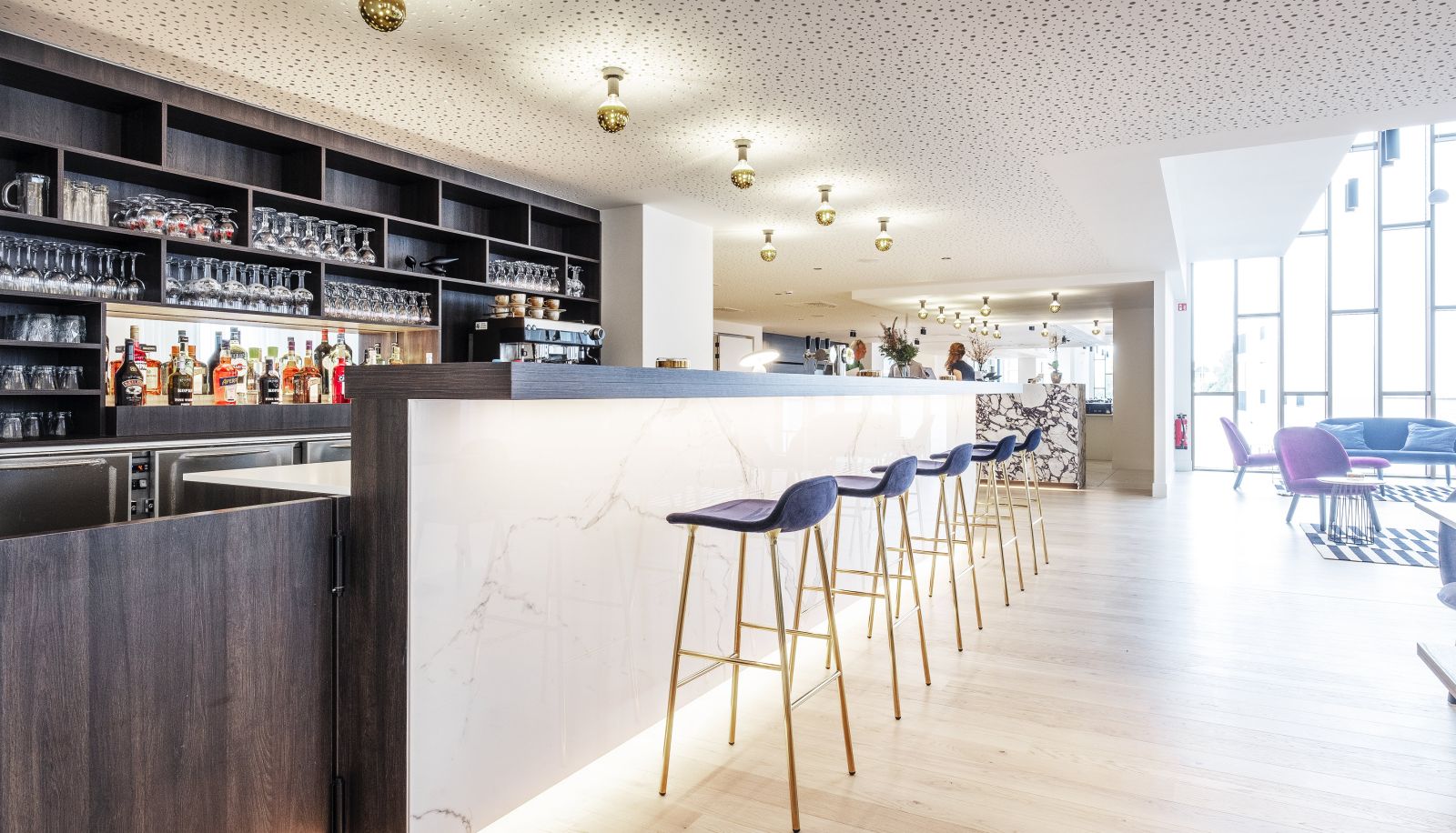Bar - Corsendonk Turnova