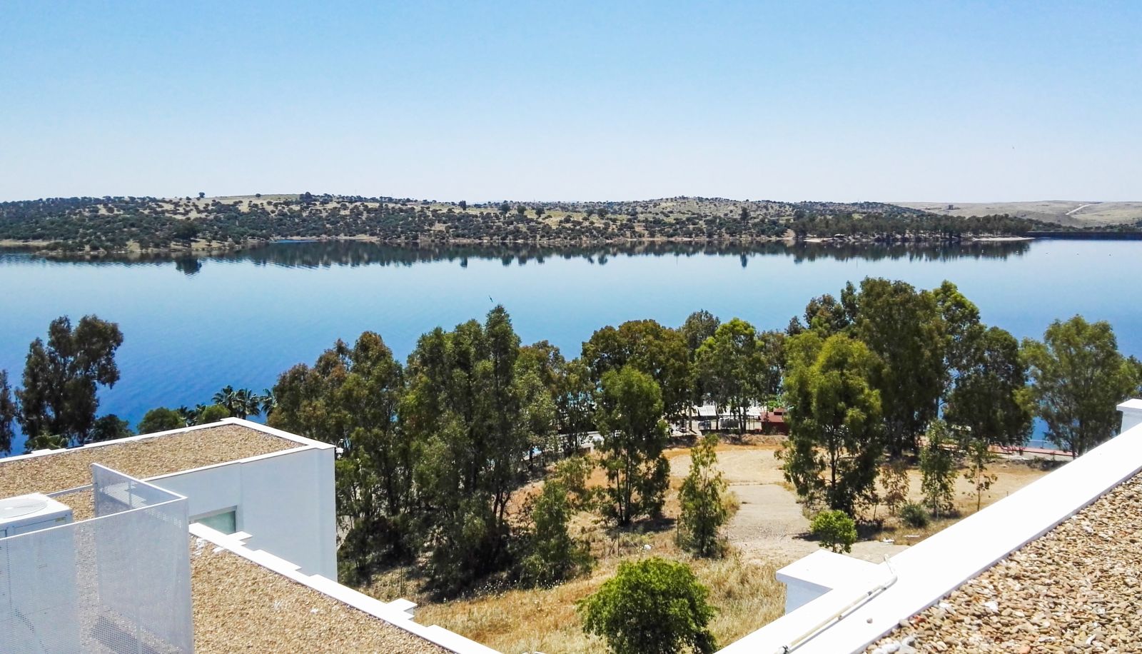 Pokój z widokiem na rzekę - Apartamentos Embalse de Orellana