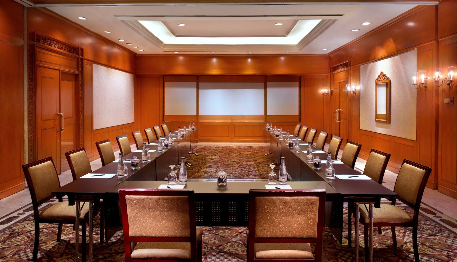 Sala de reuniones - Sultan Hotel