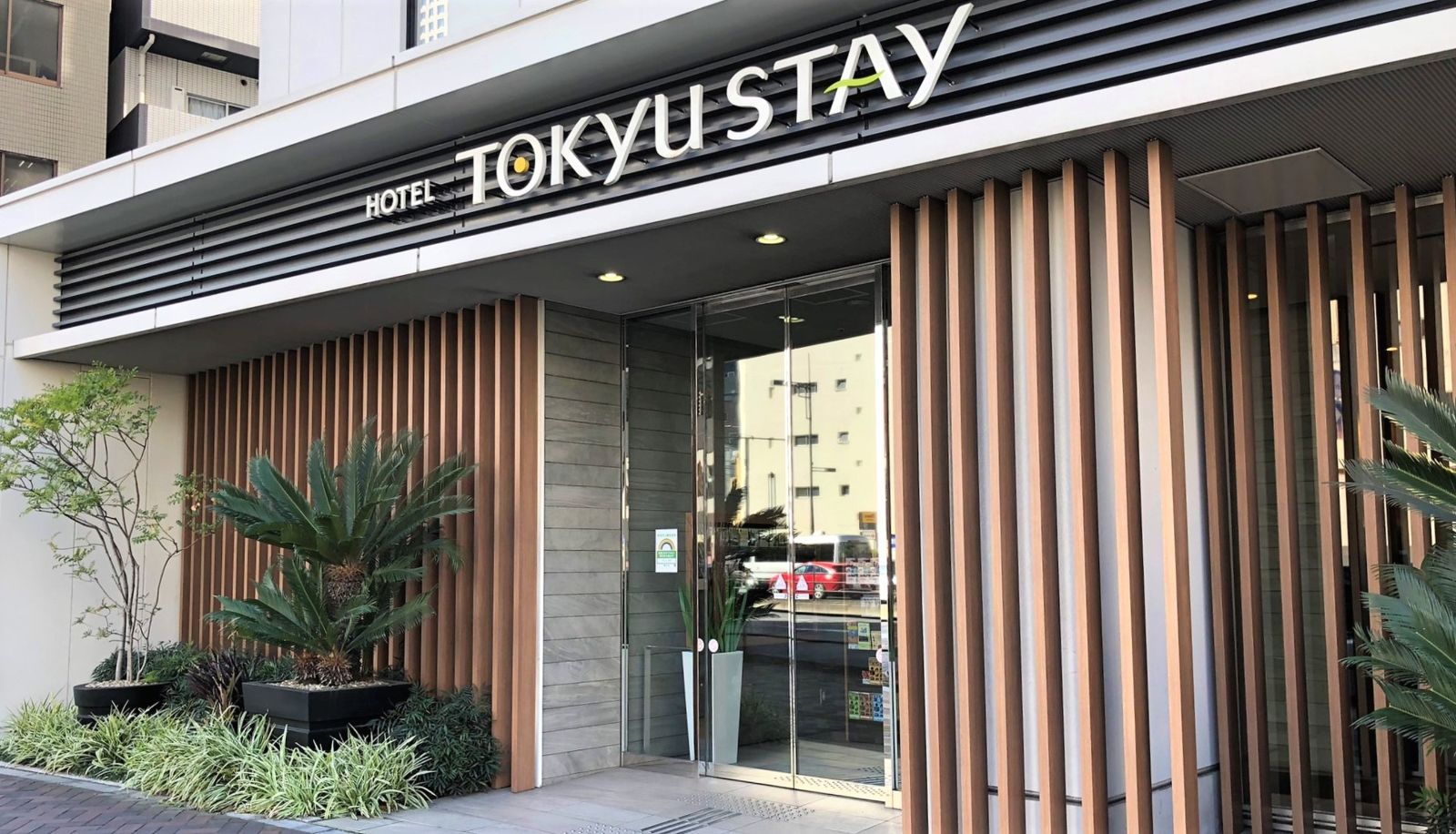Buitenruimte van het hotel - Tokyu Stay Shimbashi