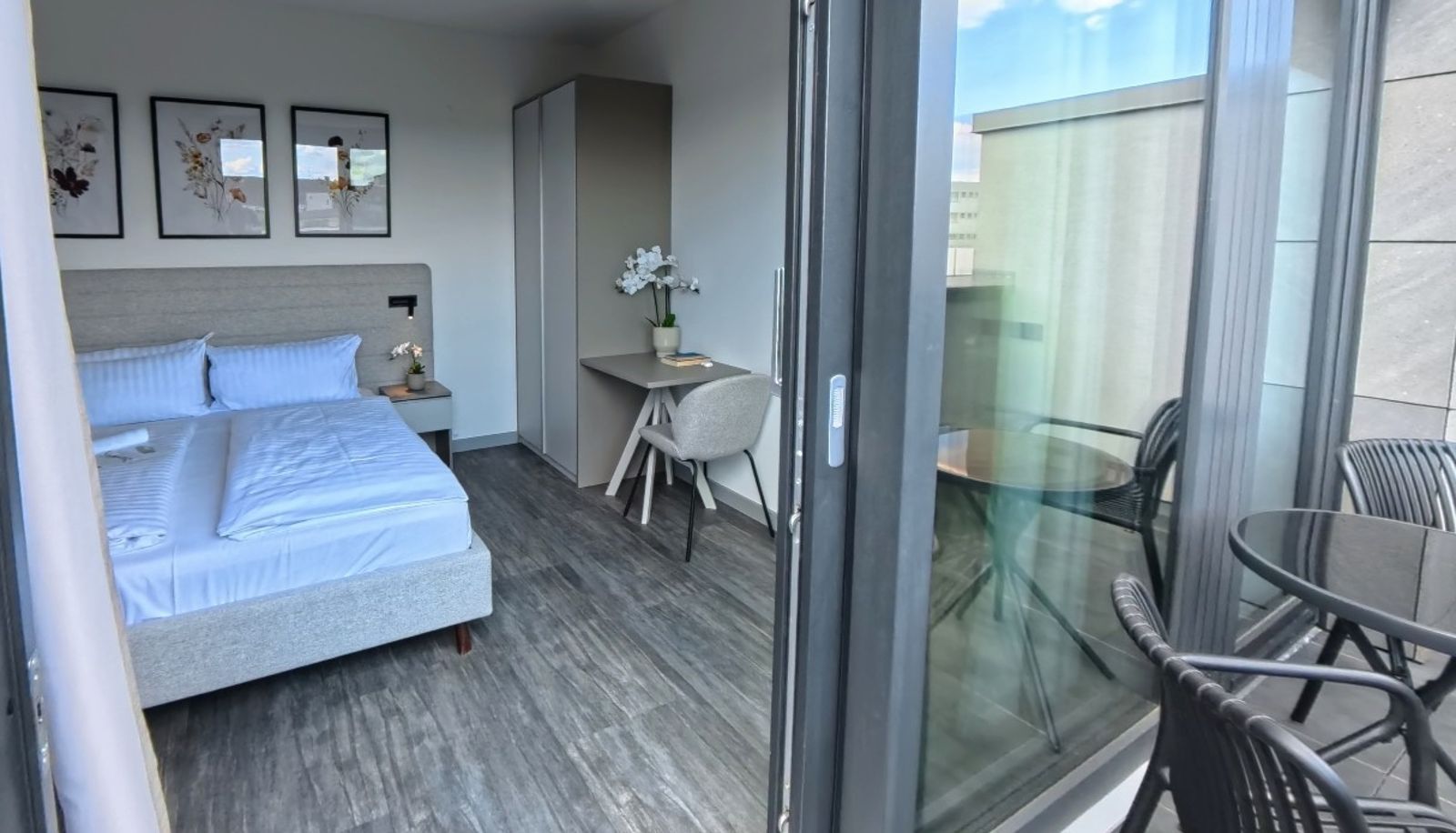 Room with terrace - NOVERA Aparthotel
