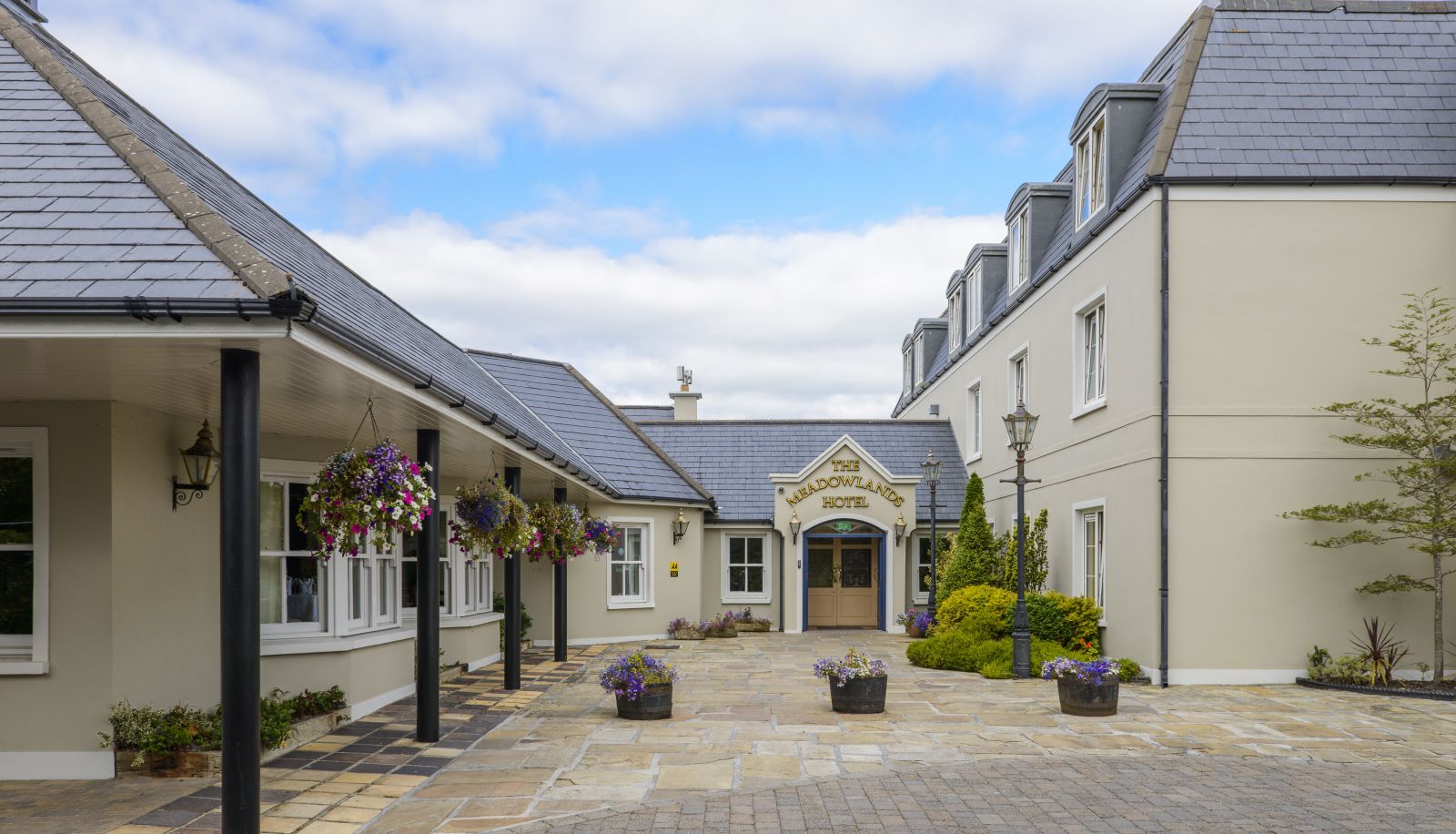 Hotel outdoor area - Meadowlands Tralee